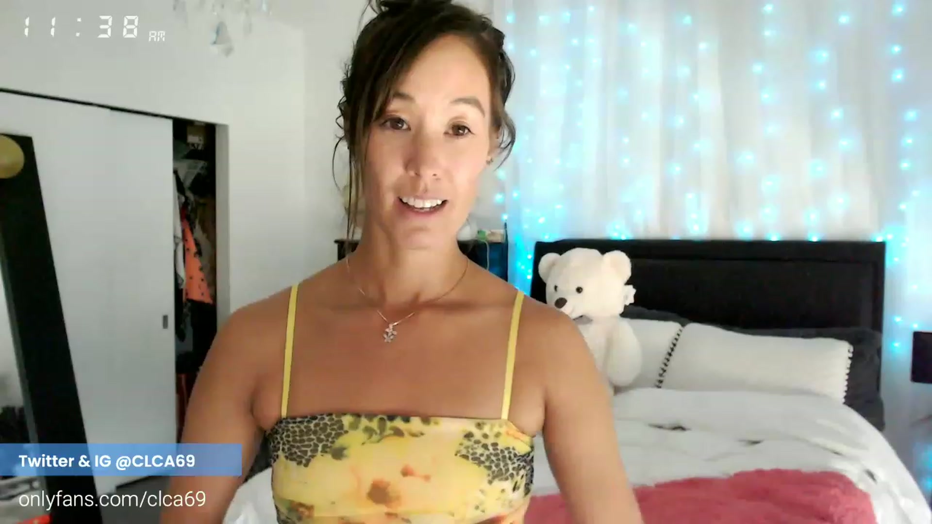 Gallery image thumbnail from Christy_Love's myfreecams stream on, 12/06/2022, 20:12 image 13 of 20