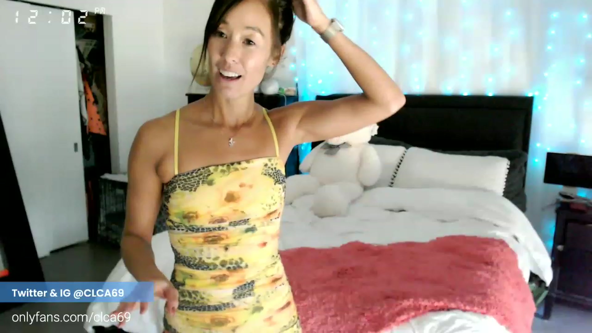 Gallery image thumbnail from Christy_Love's myfreecams stream on, 12/06/2022, 20:12 image 19 of 20