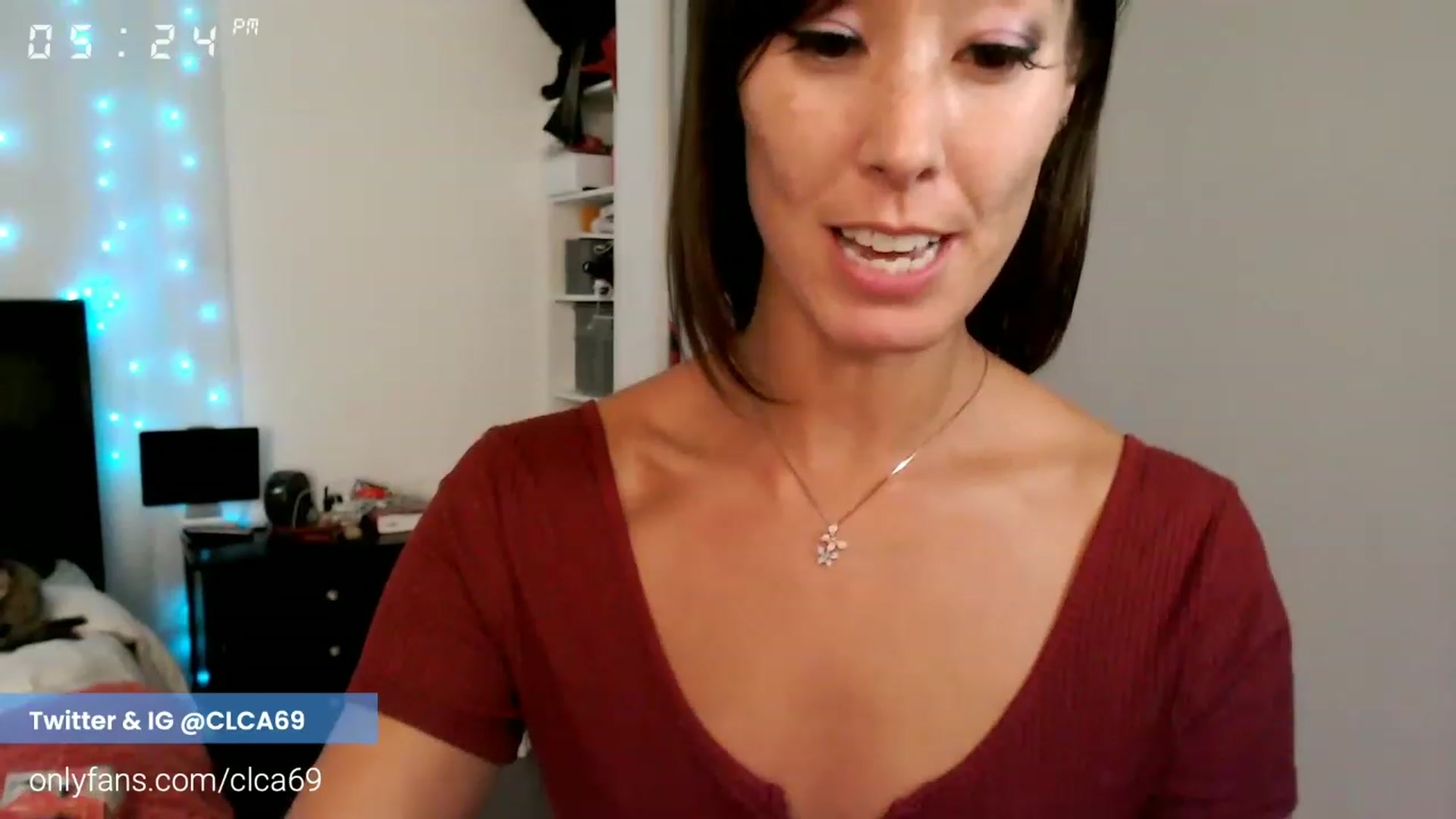 Gallery image thumbnail from Christy_Love's myfreecams stream on, 12/08/2022, 01:34 image 17 of 20