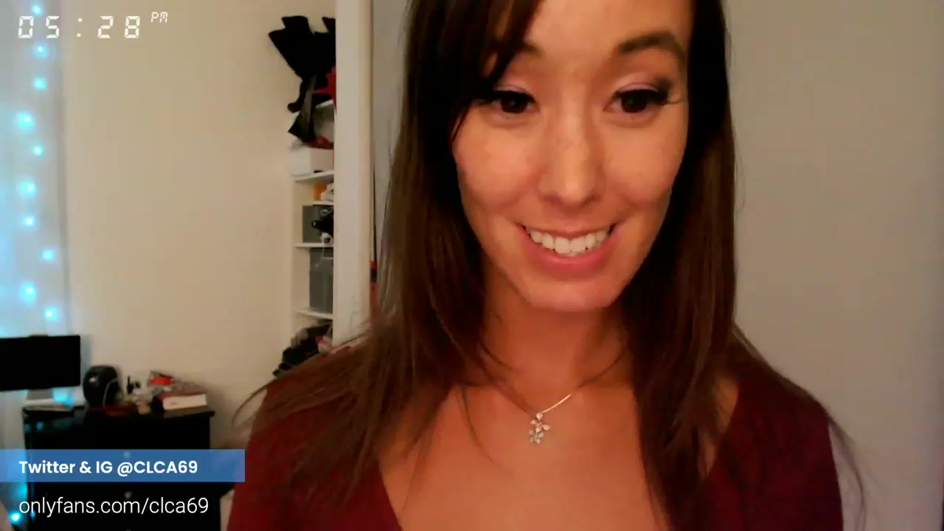 Gallery image thumbnail from Christy_Love's myfreecams stream on, 12/08/2022, 01:34 image 19 of 20