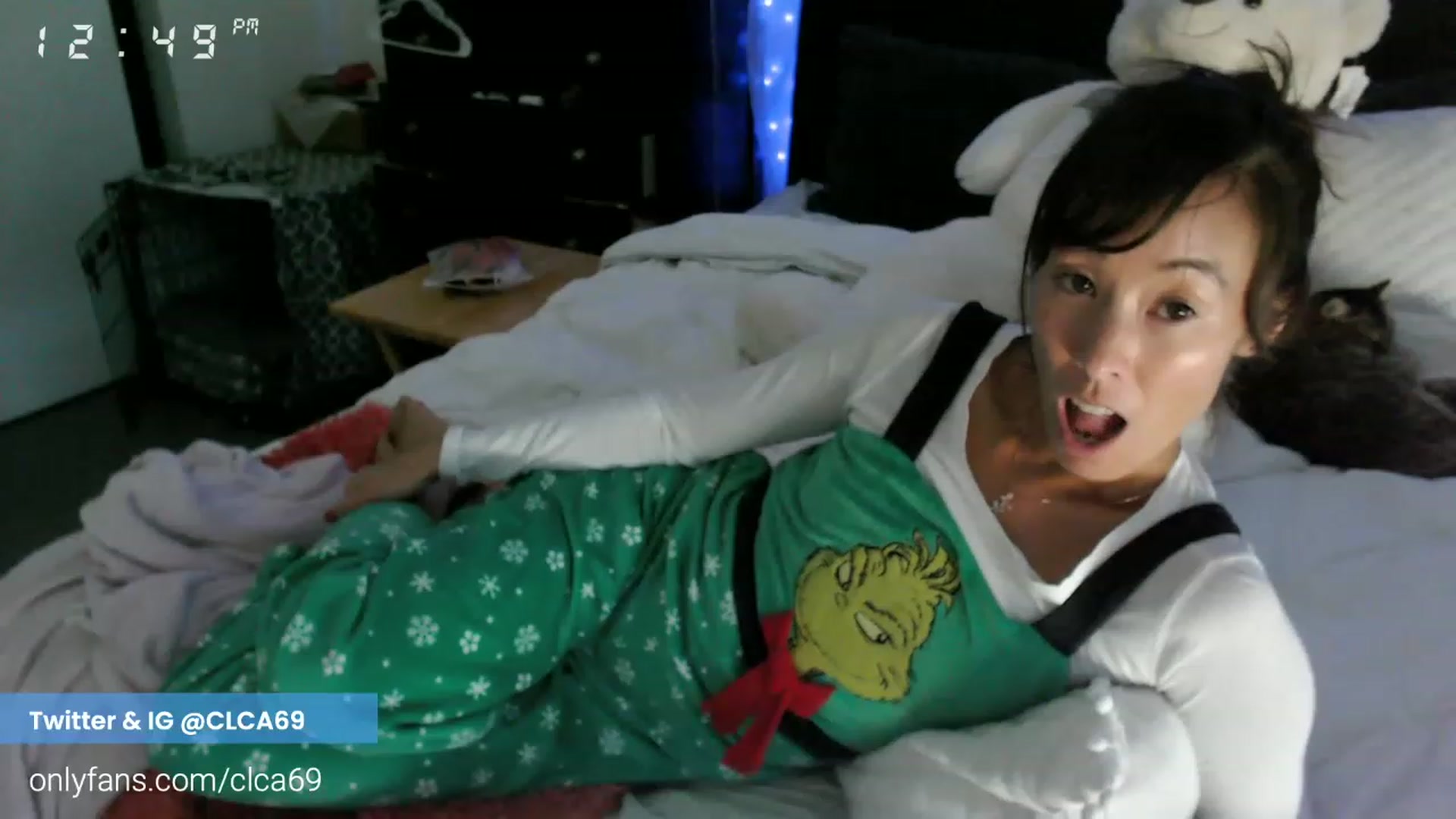 Gallery image thumbnail from Christy_Love's myfreecams stream on, 12/24/2022, 21:02 image 17 of 20