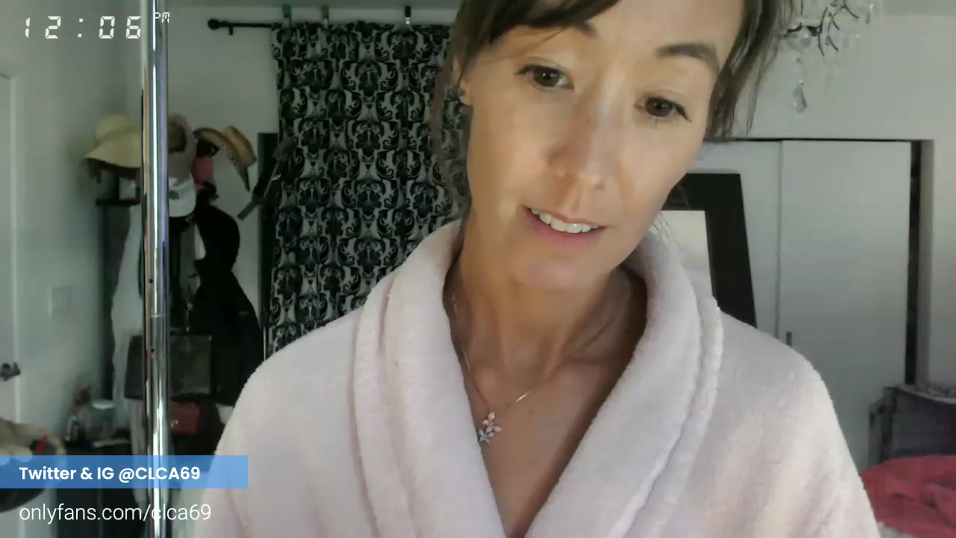Gallery image thumbnail from Christy_Love's myfreecams stream on, 12/24/2022, 21:02 image 2 of 20