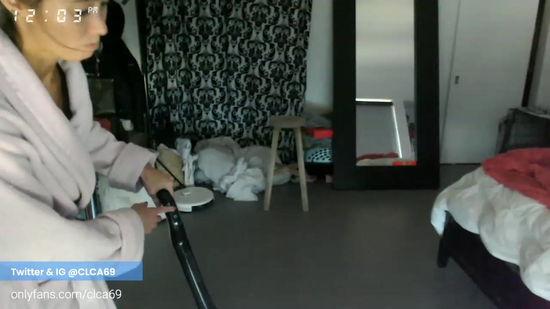 Gallery image thumbnail from Christy_Love's myfreecams stream on, 12/24/2022, 21:02 image 1 of 20