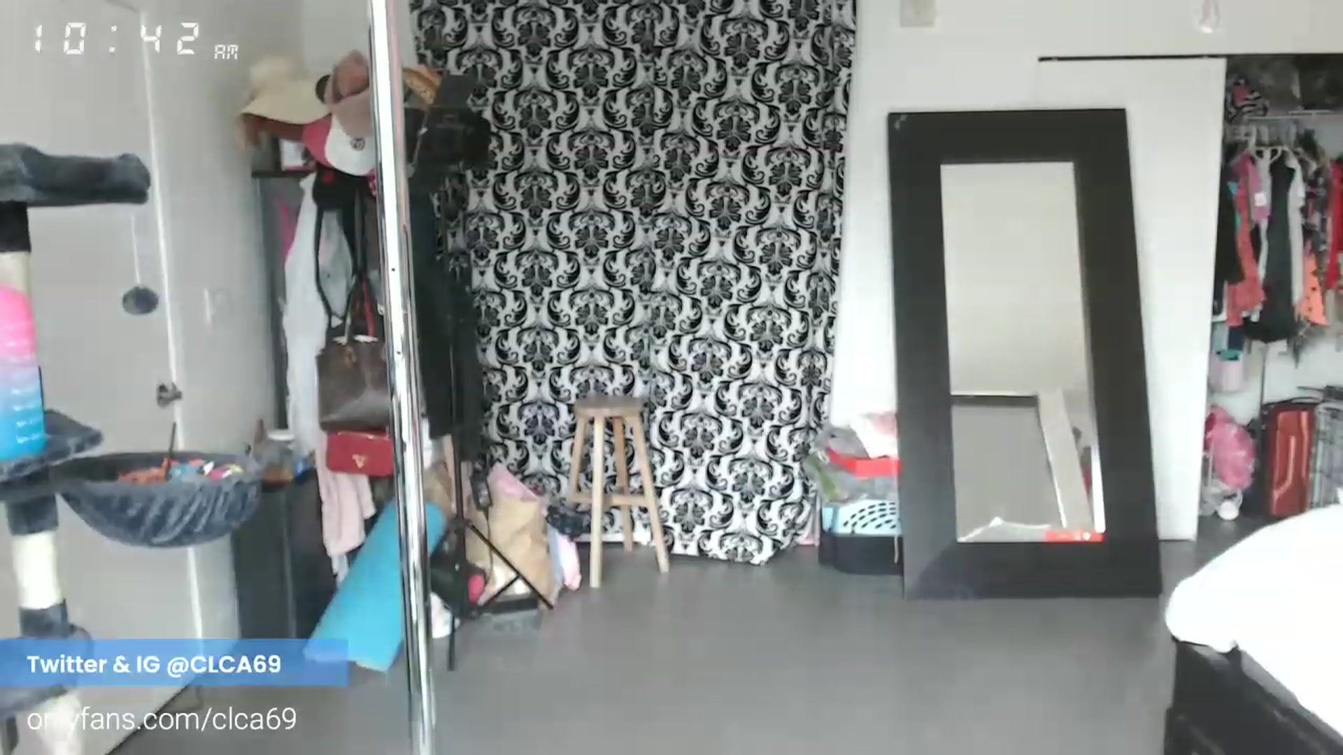 Gallery image thumbnail from Christy_Love's myfreecams stream on, 12/29/2022, 18:46 image 18 of 20