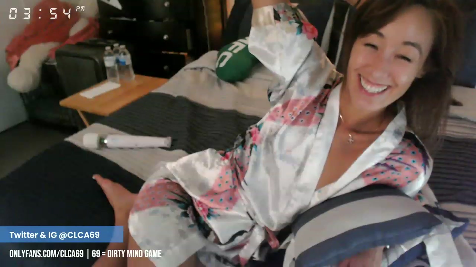 Gallery image thumbnail from Christy_Love's myfreecams stream on, 01/10/2023, 24:01 image 17 of 20