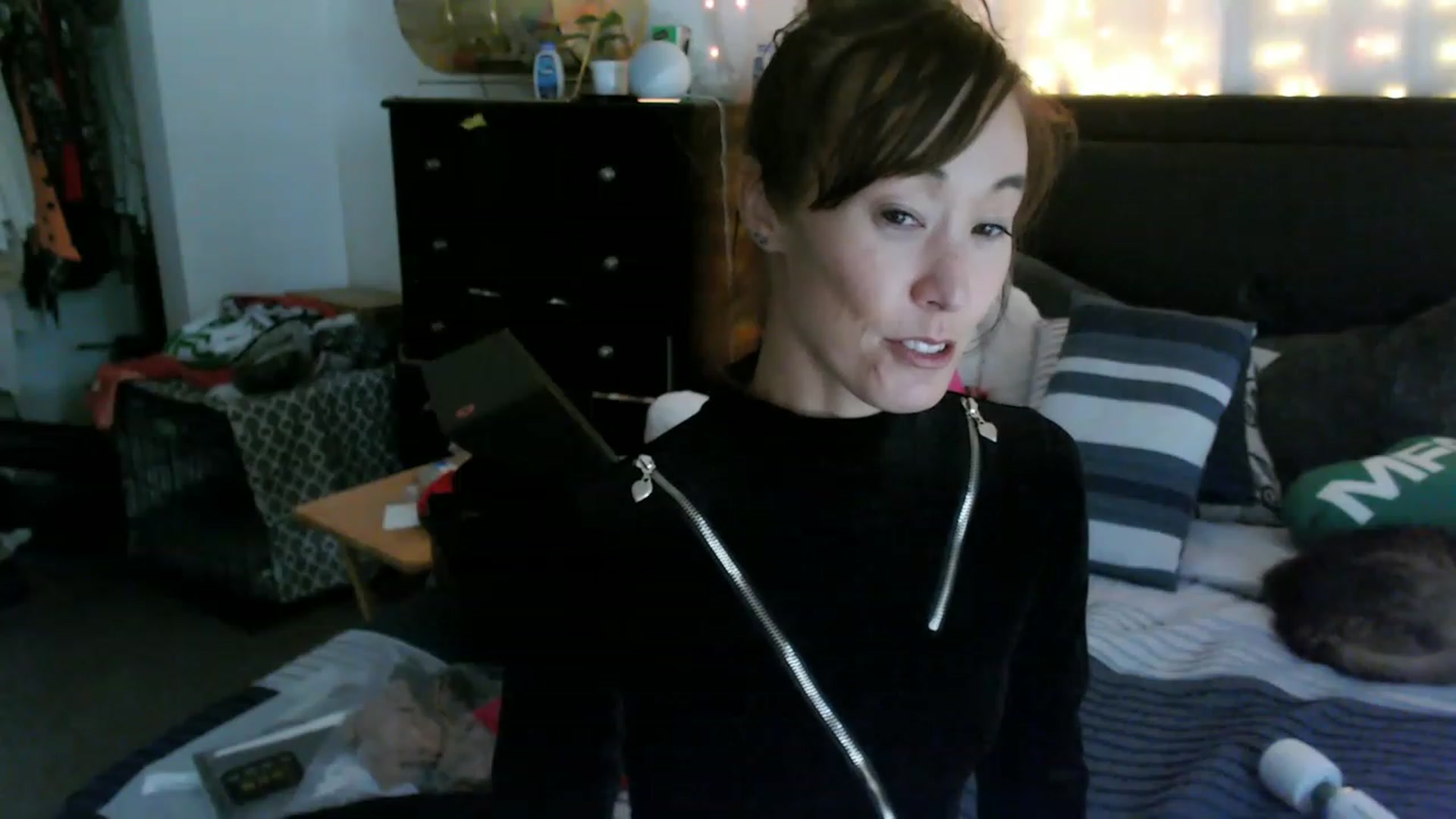 Gallery image thumbnail from Christy_Love's myfreecams stream on, 01/15/2023, 20:29 image 6 of 20