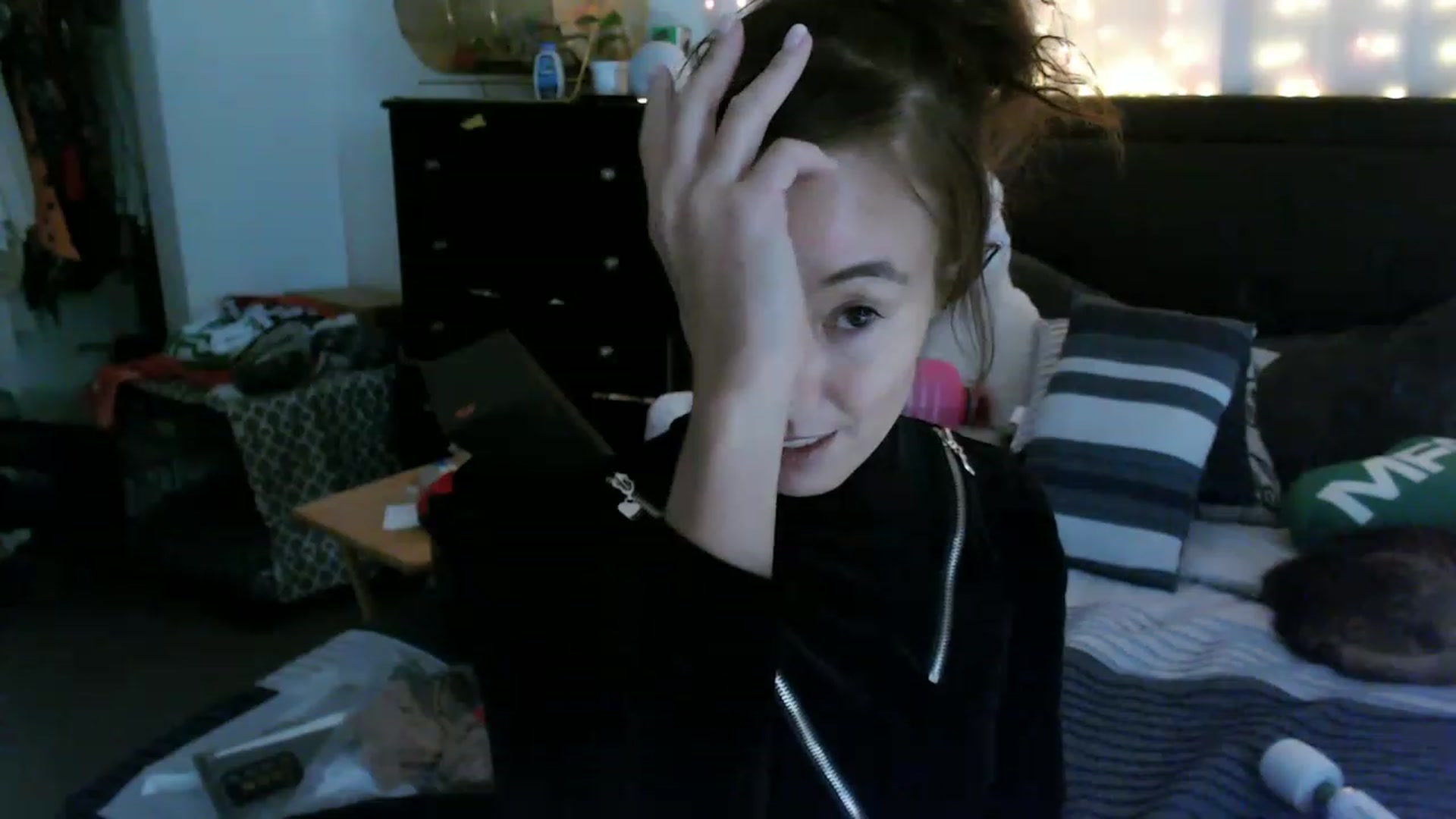 Gallery image thumbnail from Christy_Love's myfreecams stream on, 01/15/2023, 20:29 image 10 of 20