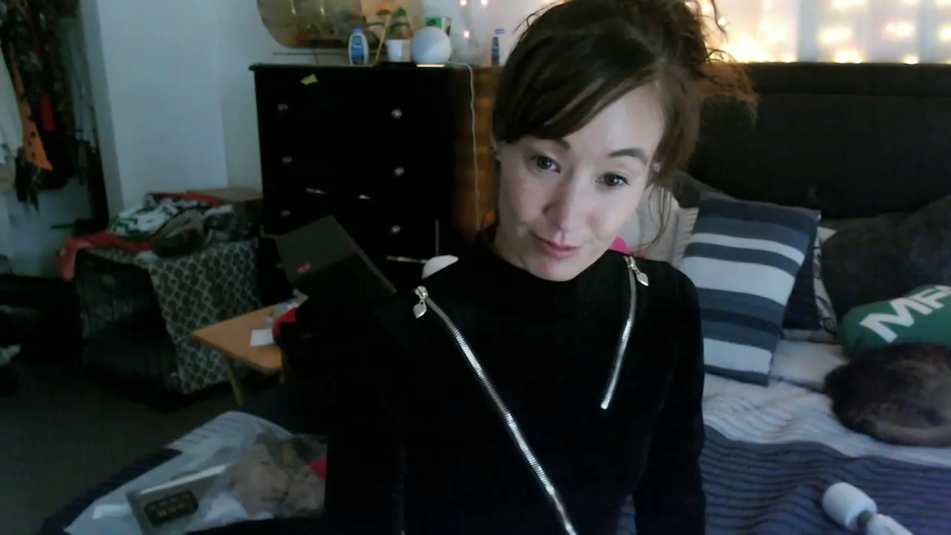 Gallery image thumbnail from Christy_Love's myfreecams stream on, 01/15/2023, 20:29 image 5 of 20