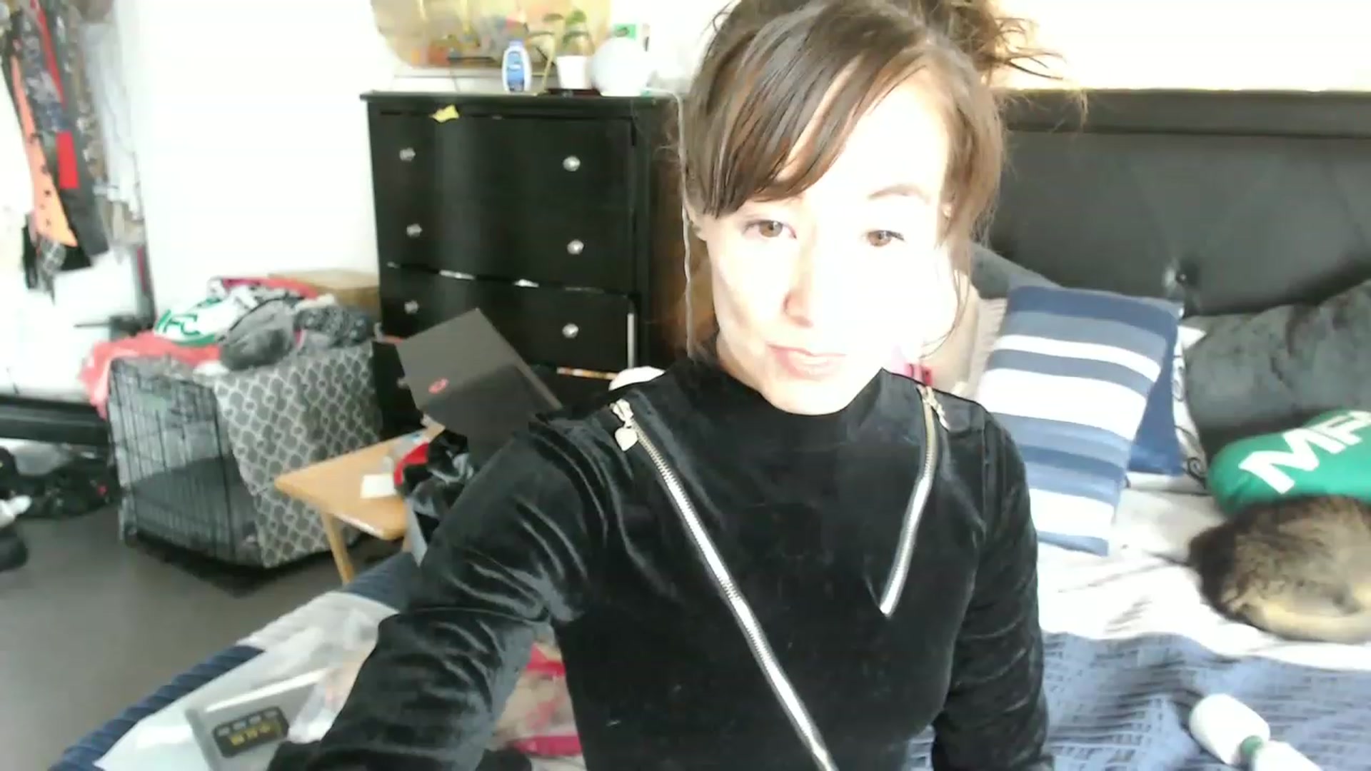 Gallery image thumbnail from Christy_Love's myfreecams stream on, 01/15/2023, 20:29 image 4 of 20
