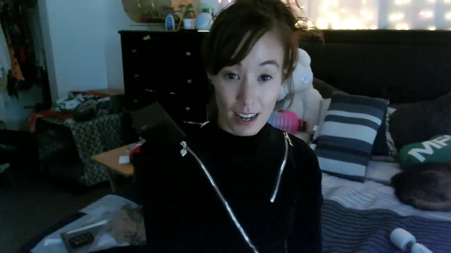 Gallery image thumbnail from Christy_Love's myfreecams stream on, 01/15/2023, 20:29 image 9 of 20