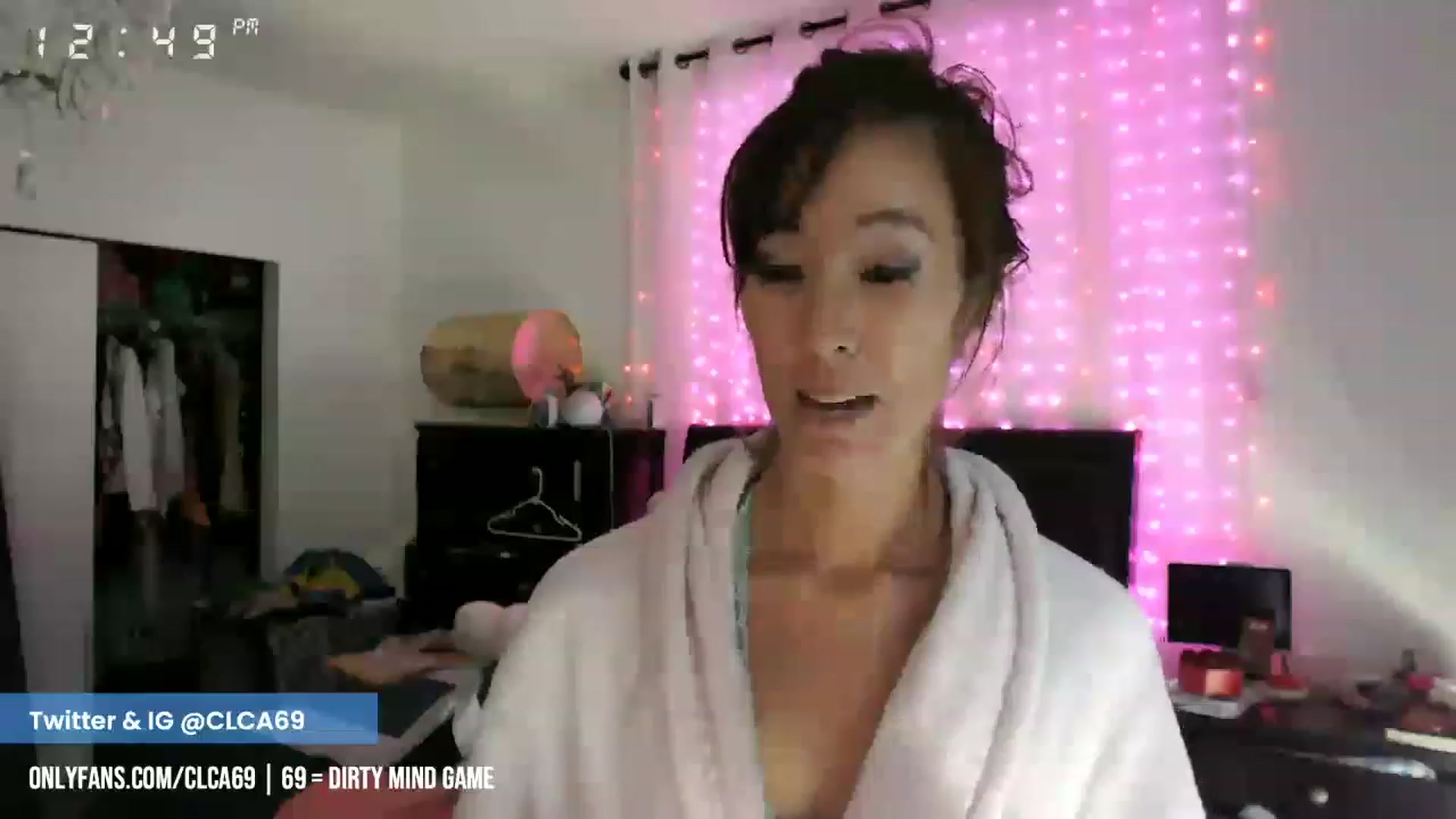 Gallery image thumbnail from Christy_Love's myfreecams stream on, 02/06/2023, 20:55 image 17 of 20