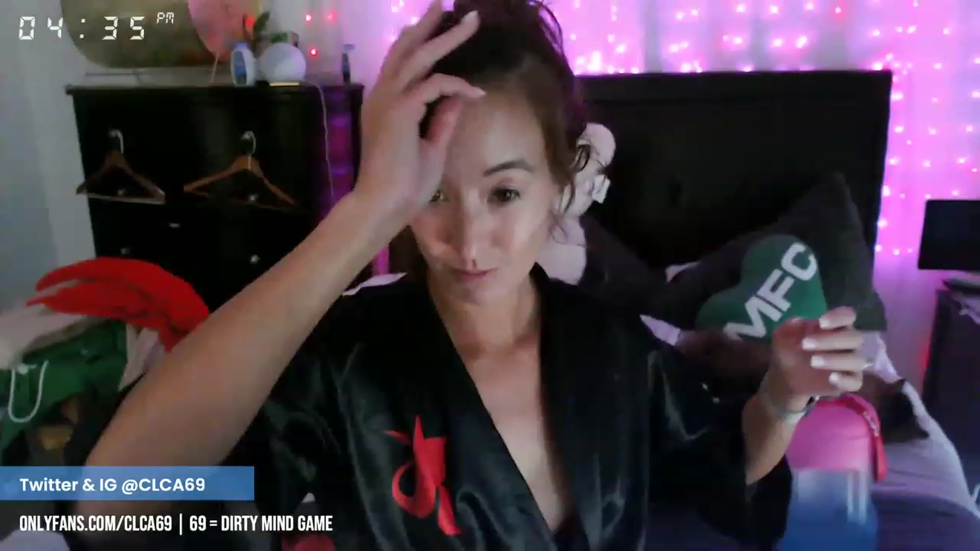 Gallery image thumbnail from Christy_Love's myfreecams stream on, 02/21/2023, 24:43 image 9 of 20