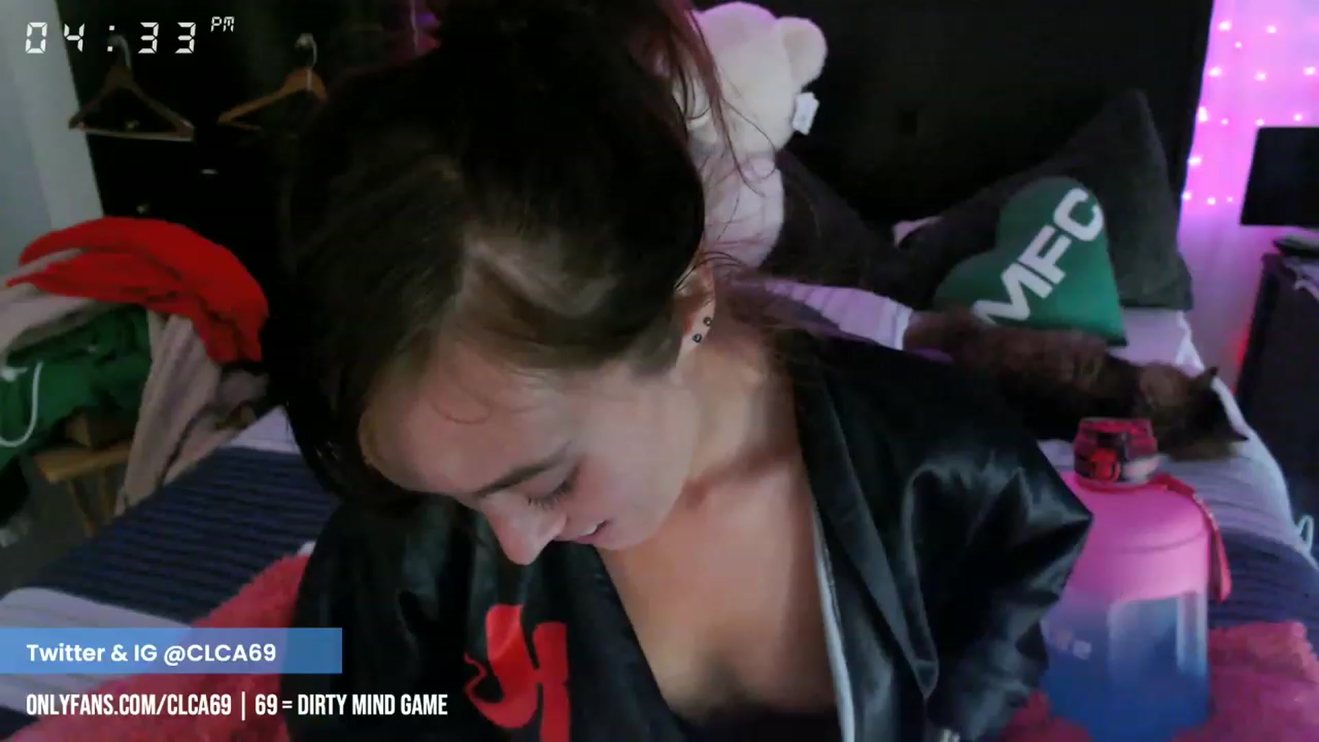 Gallery image thumbnail from Christy_Love's myfreecams stream on, 02/21/2023, 24:43 image 6 of 20