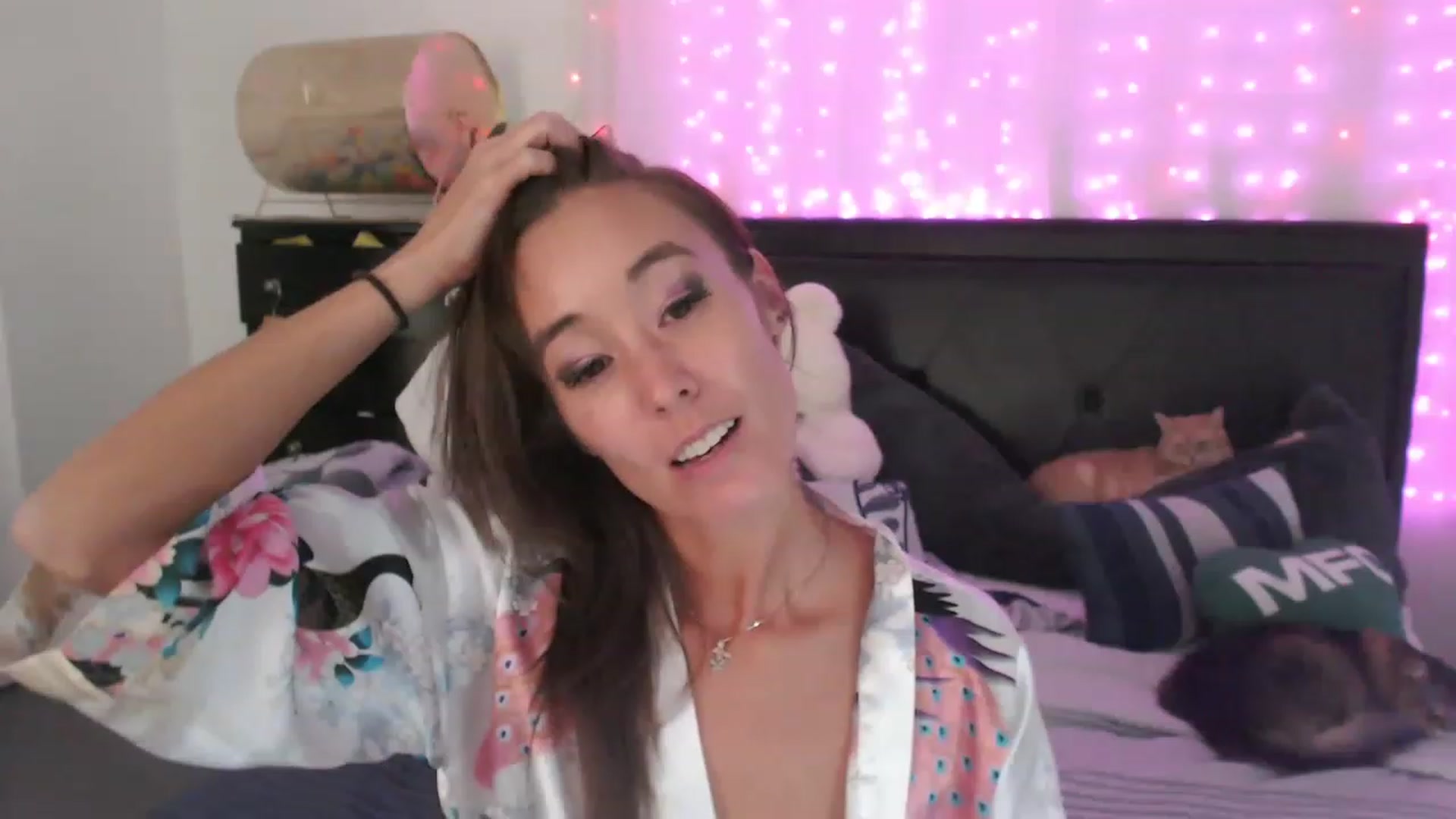 Gallery image thumbnail from Christy_Love's myfreecams stream on, 02/25/2023, 24:02 image 7 of 20