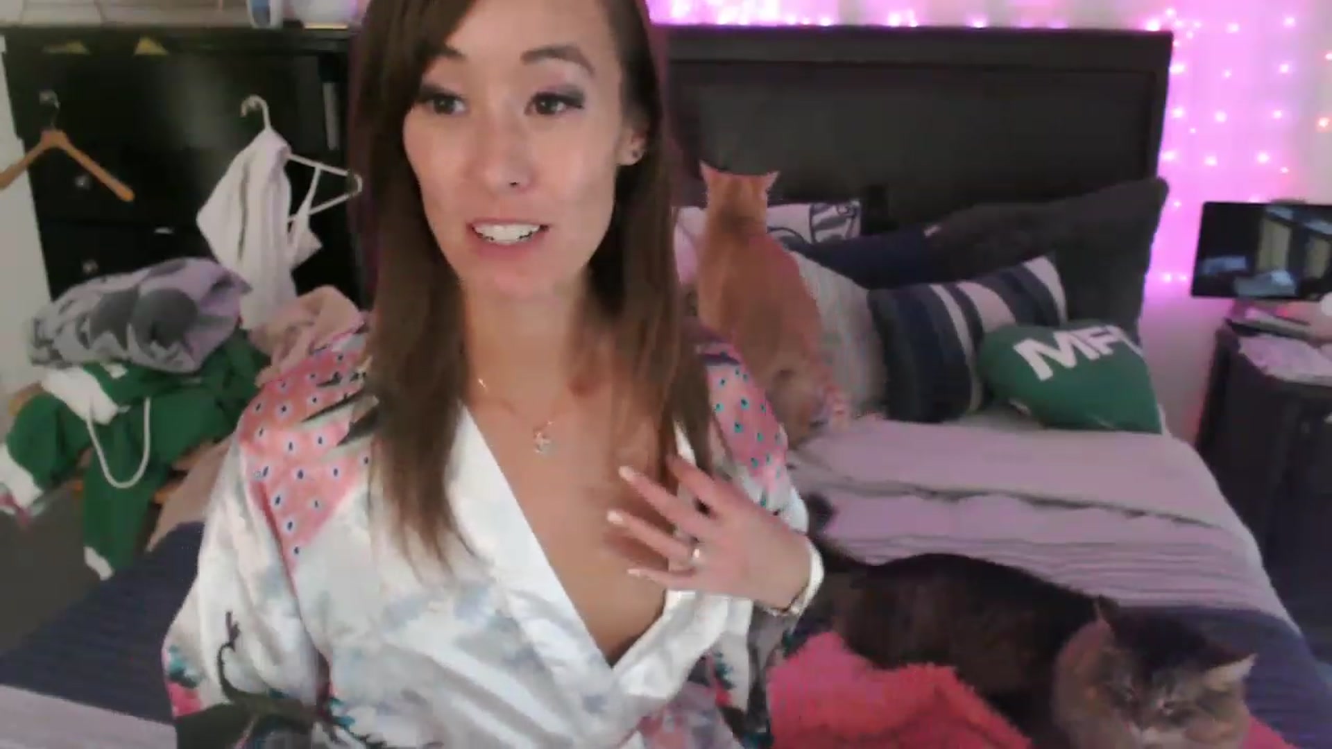 Gallery image thumbnail from Christy_Love's myfreecams stream on, 02/25/2023, 24:02 image 4 of 20
