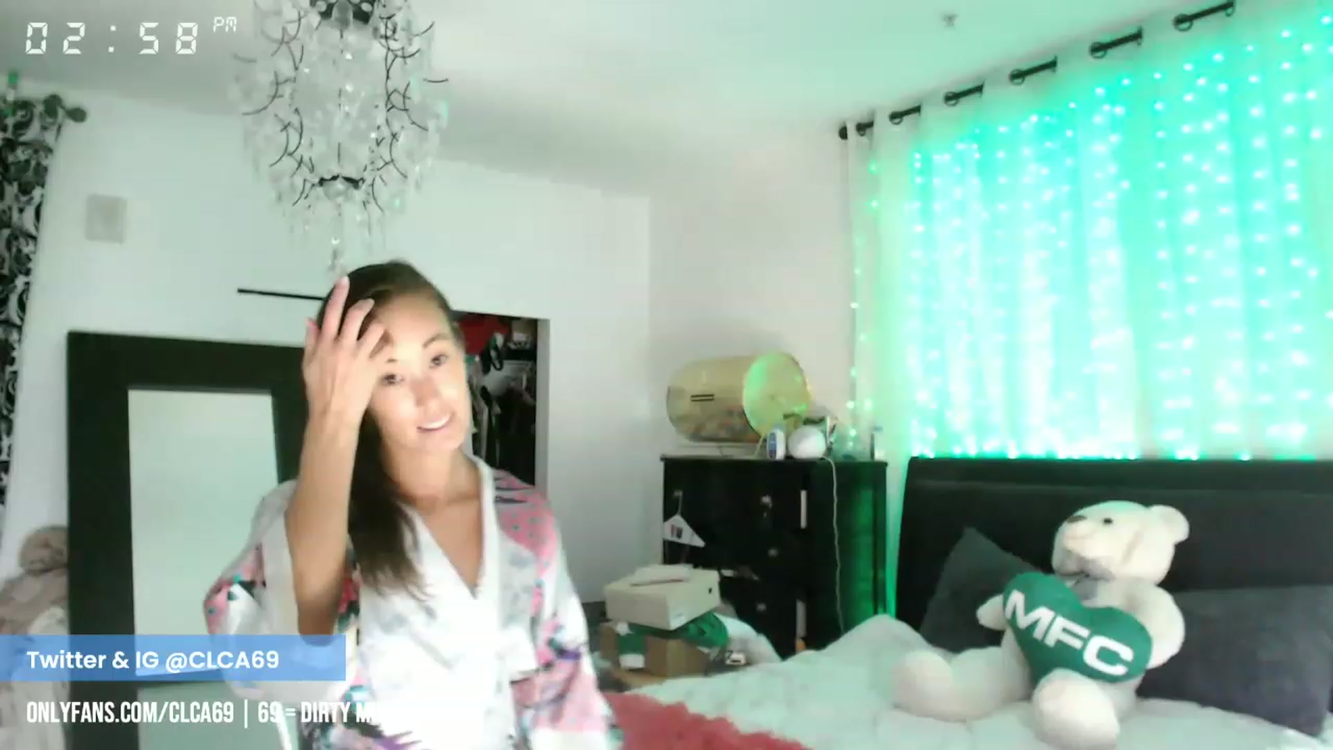 Gallery image thumbnail from Christy_Love's myfreecams stream on, 03/13/2023, 22:02 image 15 of 20