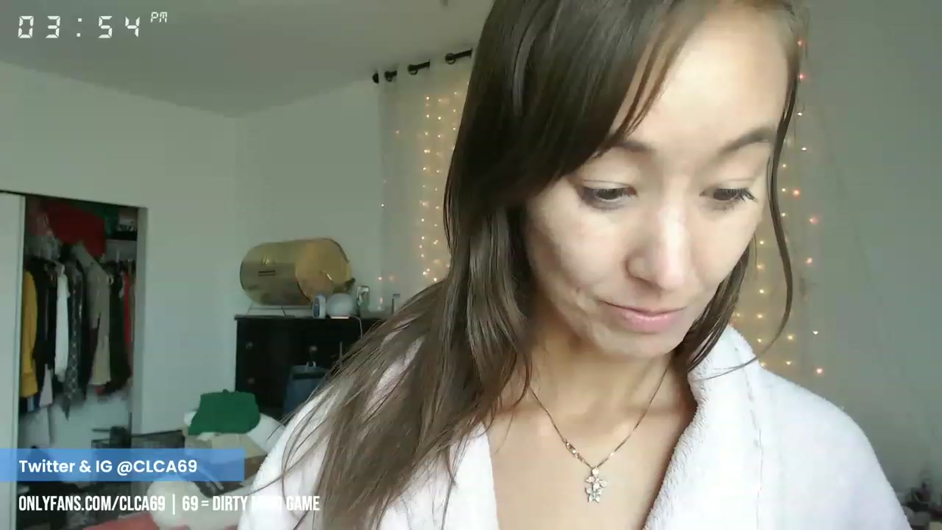 Gallery image thumbnail from Christy_Love's myfreecams stream on, 04/17/2023, 23:01 image 9 of 20