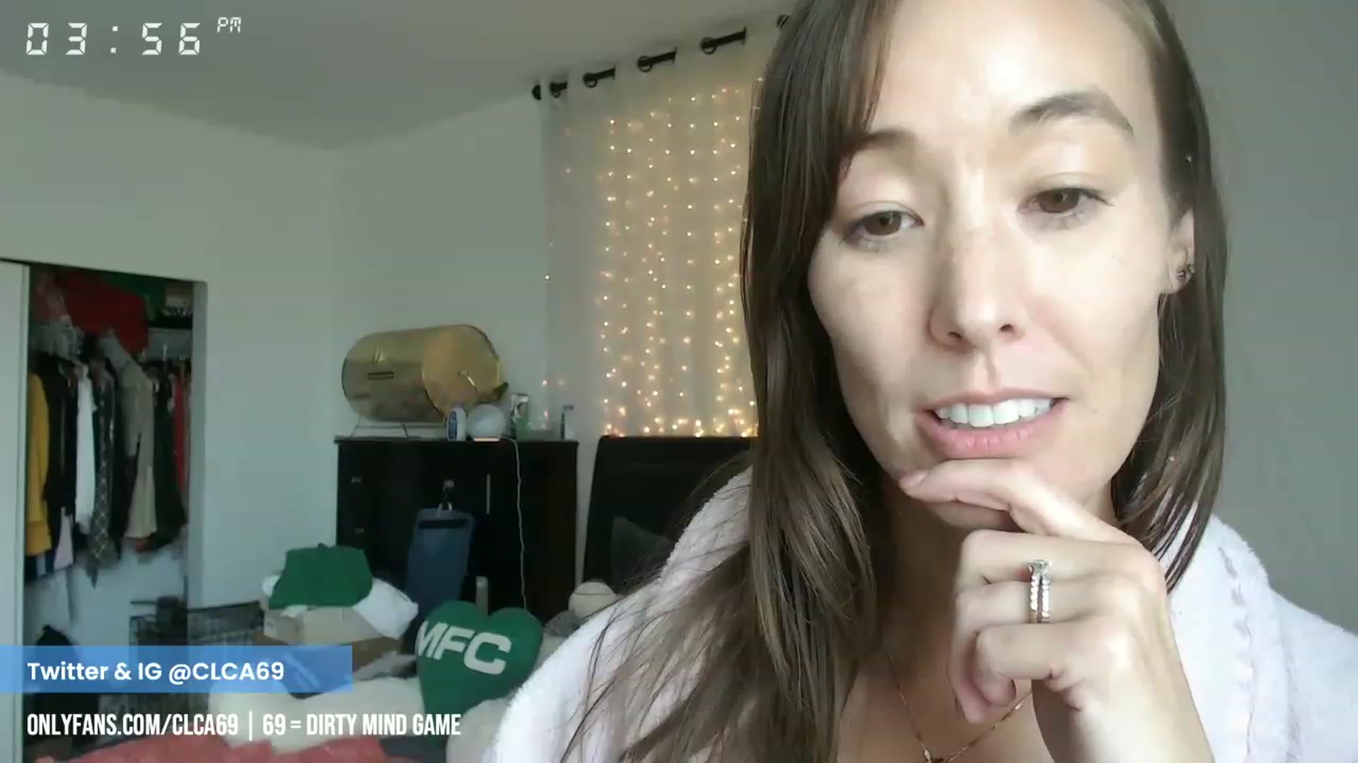Gallery image thumbnail from Christy_Love's myfreecams stream on, 04/17/2023, 23:01 image 14 of 20