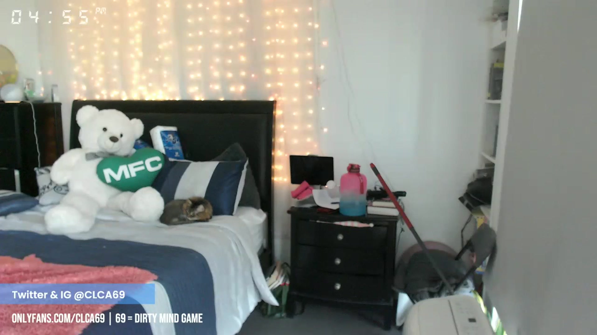 Gallery image thumbnail from Christy_Love's myfreecams stream on, 04/26/2023, 24:04 image 14 of 20