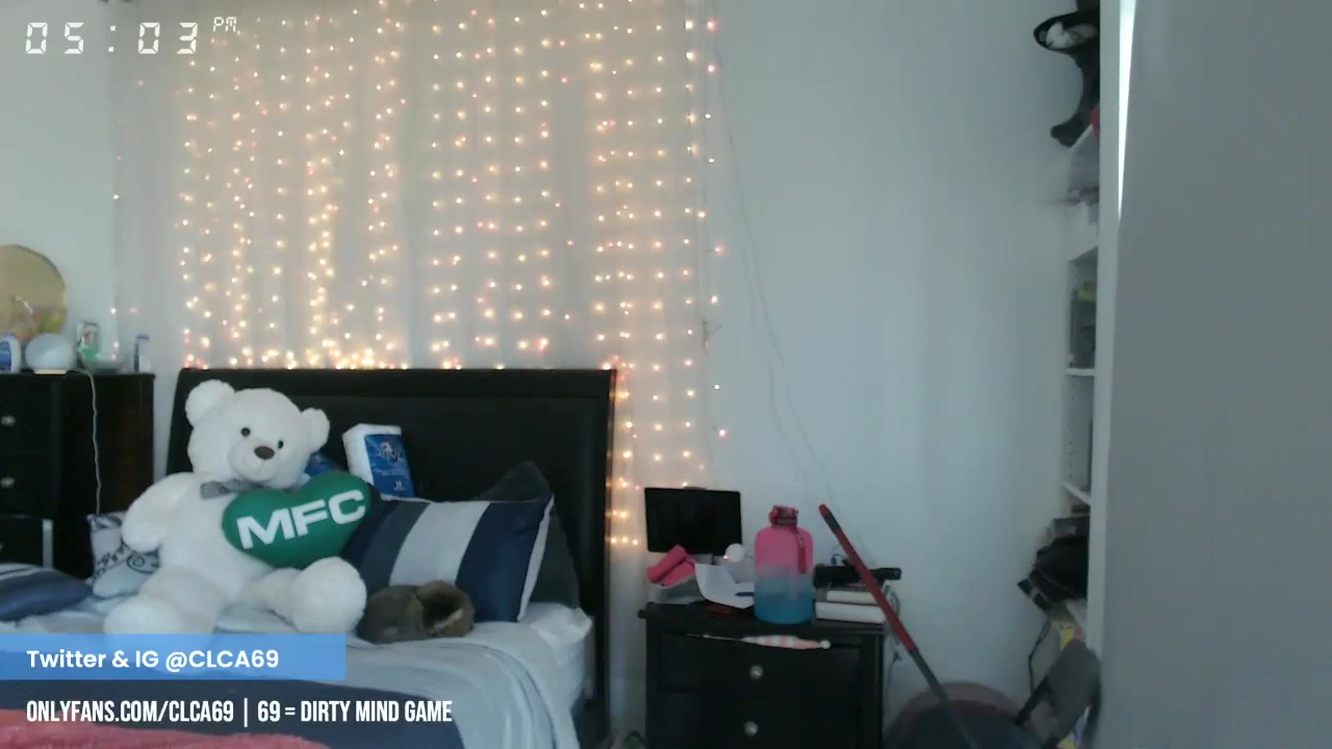 Gallery image thumbnail from Christy_Love's myfreecams stream on, 04/26/2023, 24:04 image 17 of 20