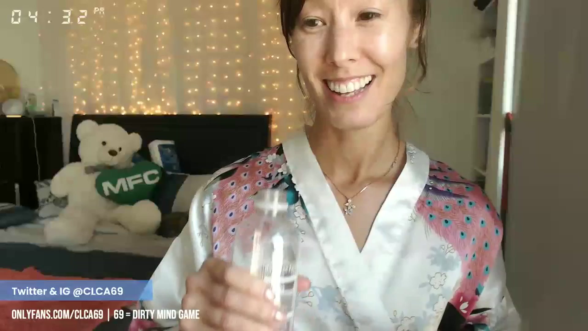 Gallery image thumbnail from Christy_Love's myfreecams stream on, 04/26/2023, 24:04 image 6 of 20