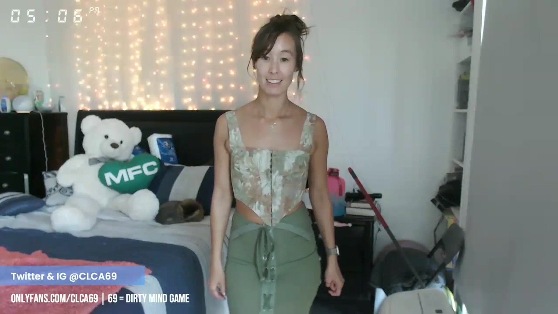 Gallery image thumbnail from Christy_Love's myfreecams stream on, 04/26/2023, 24:22 image 2 of 20