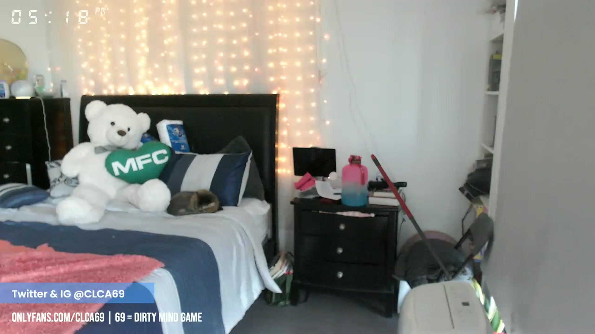 Gallery image thumbnail from Christy_Love's myfreecams stream on, 04/26/2023, 24:22 image 18 of 20