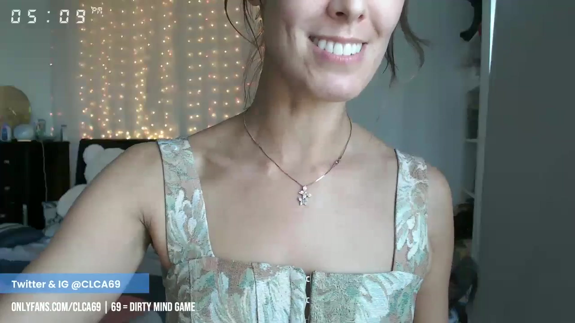 Gallery image thumbnail from Christy_Love's myfreecams stream on, 04/26/2023, 24:22 image 6 of 20