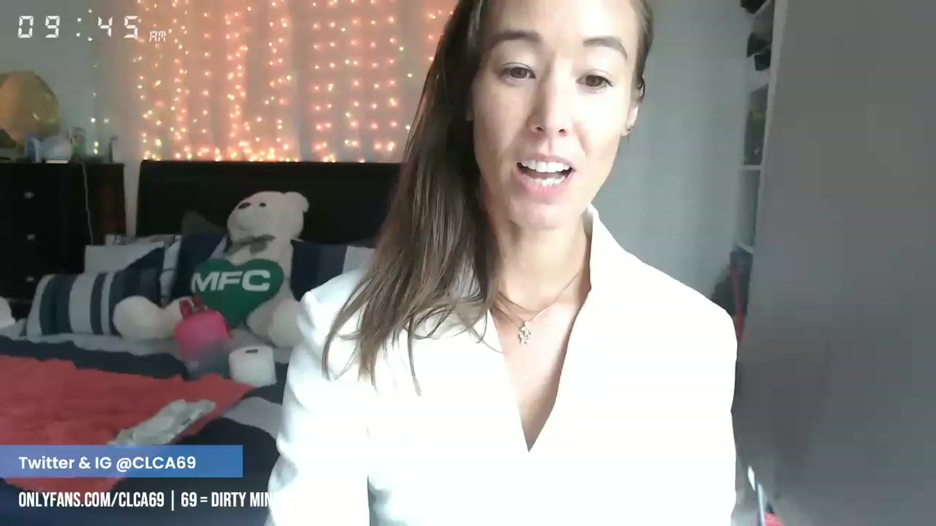 Gallery image thumbnail from Christy_Love's myfreecams stream on, 05/22/2023, 17:38 image 9 of 20