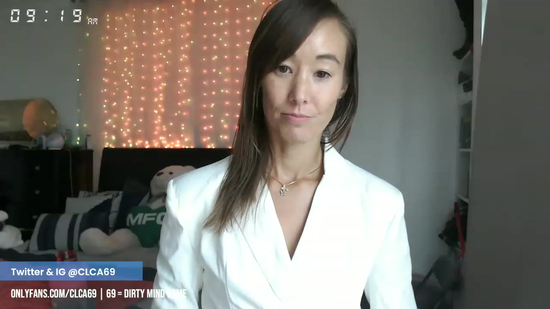 Gallery image thumbnail from Christy_Love's myfreecams stream on, 05/22/2023, 17:38 image 3 of 20