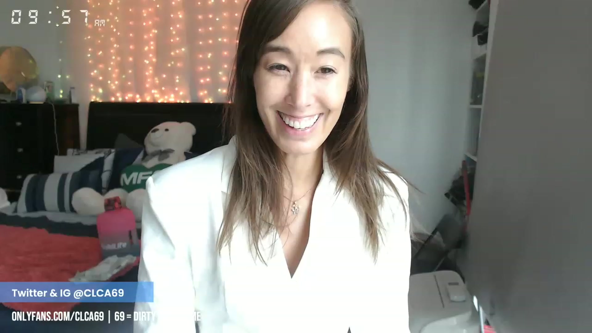 Gallery image thumbnail from Christy_Love's myfreecams stream on, 05/22/2023, 17:38 image 12 of 20