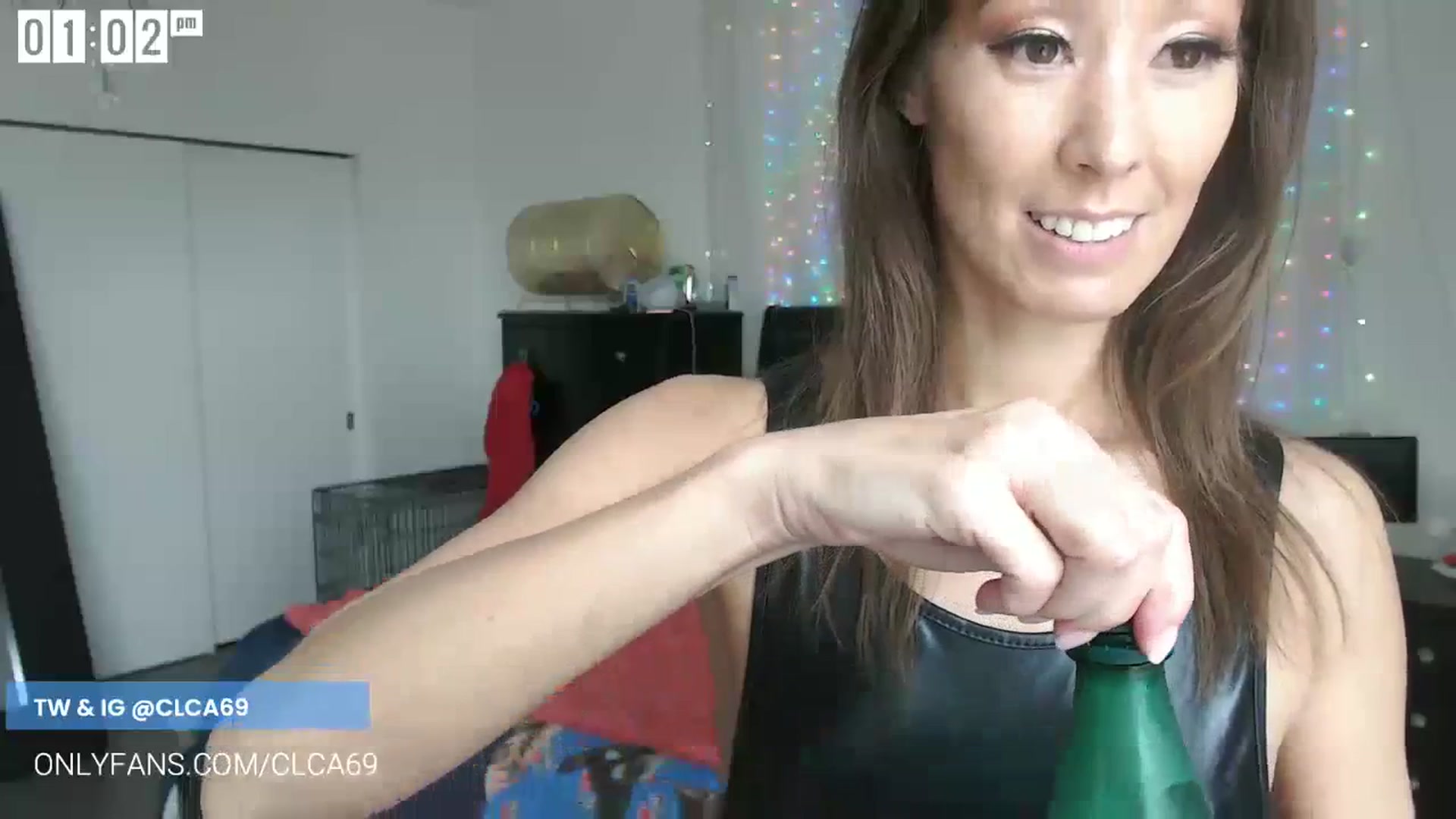 Gallery image thumbnail from Christy_Love's myfreecams stream on, 06/12/2023, 20:17 image 12 of 20