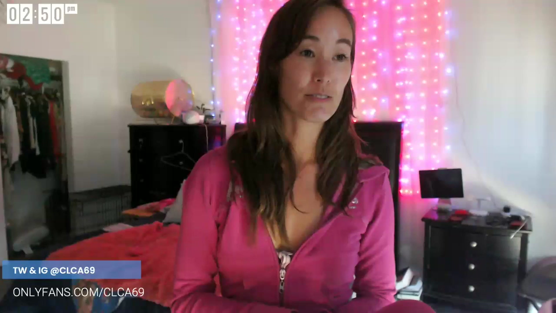 Gallery image thumbnail from Christy_Love's myfreecams stream on, 07/09/2023, 22:03 image 16 of 20