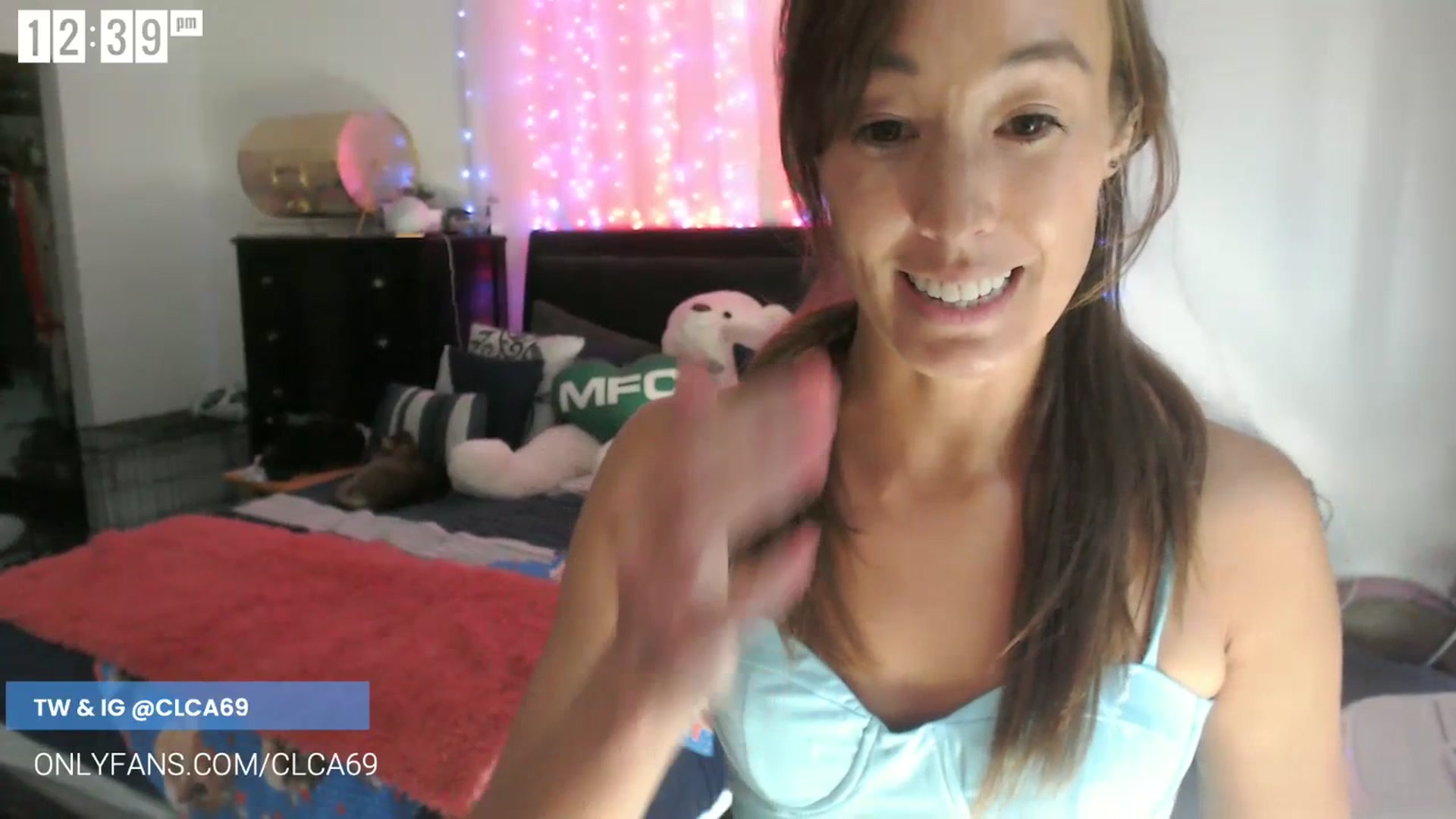 Gallery image thumbnail from Christy_Love's myfreecams stream on, 07/19/2023, 20:07 image 13 of 20