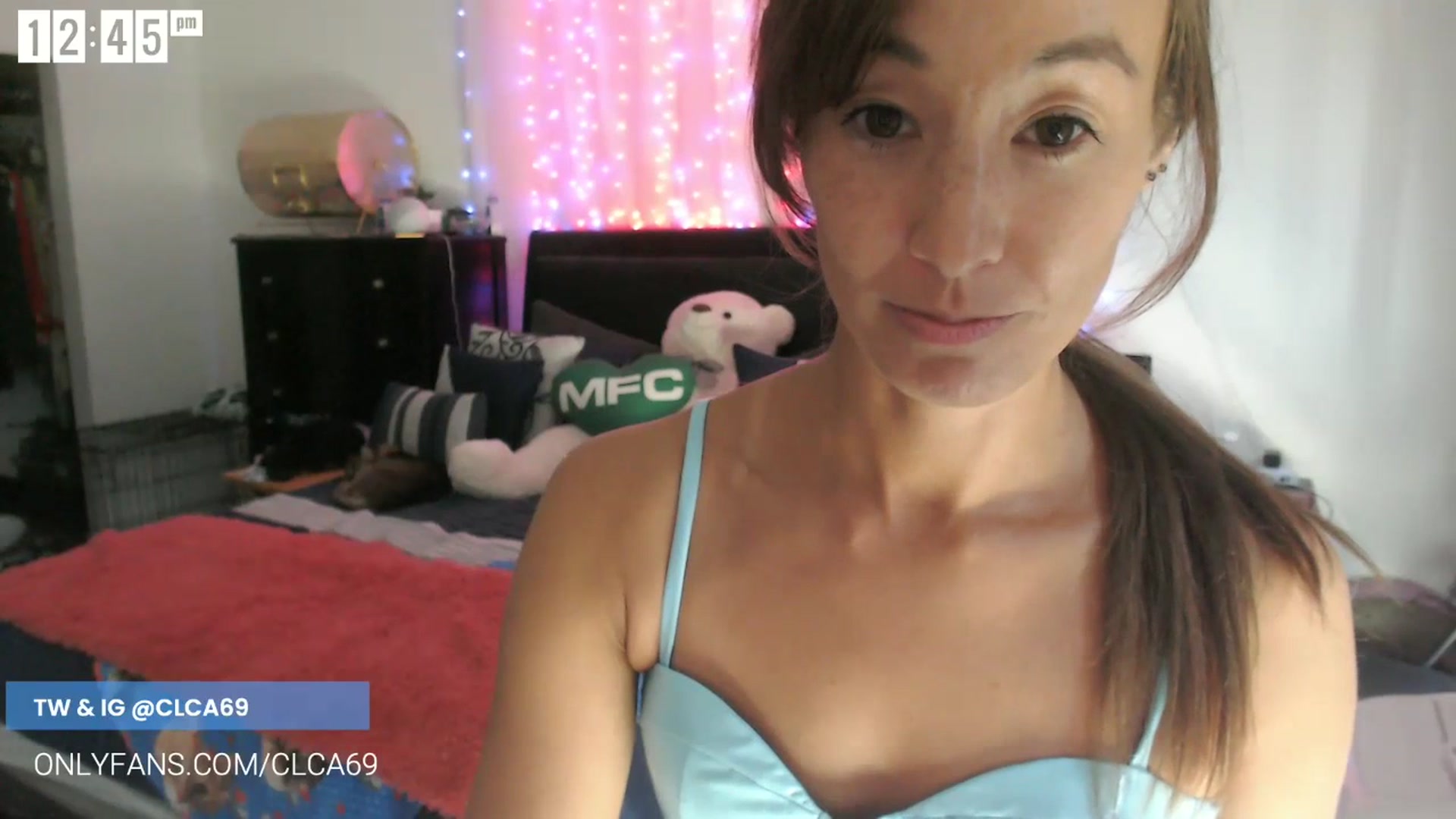 Gallery image thumbnail from Christy_Love's myfreecams stream on, 07/19/2023, 20:07 image 15 of 20