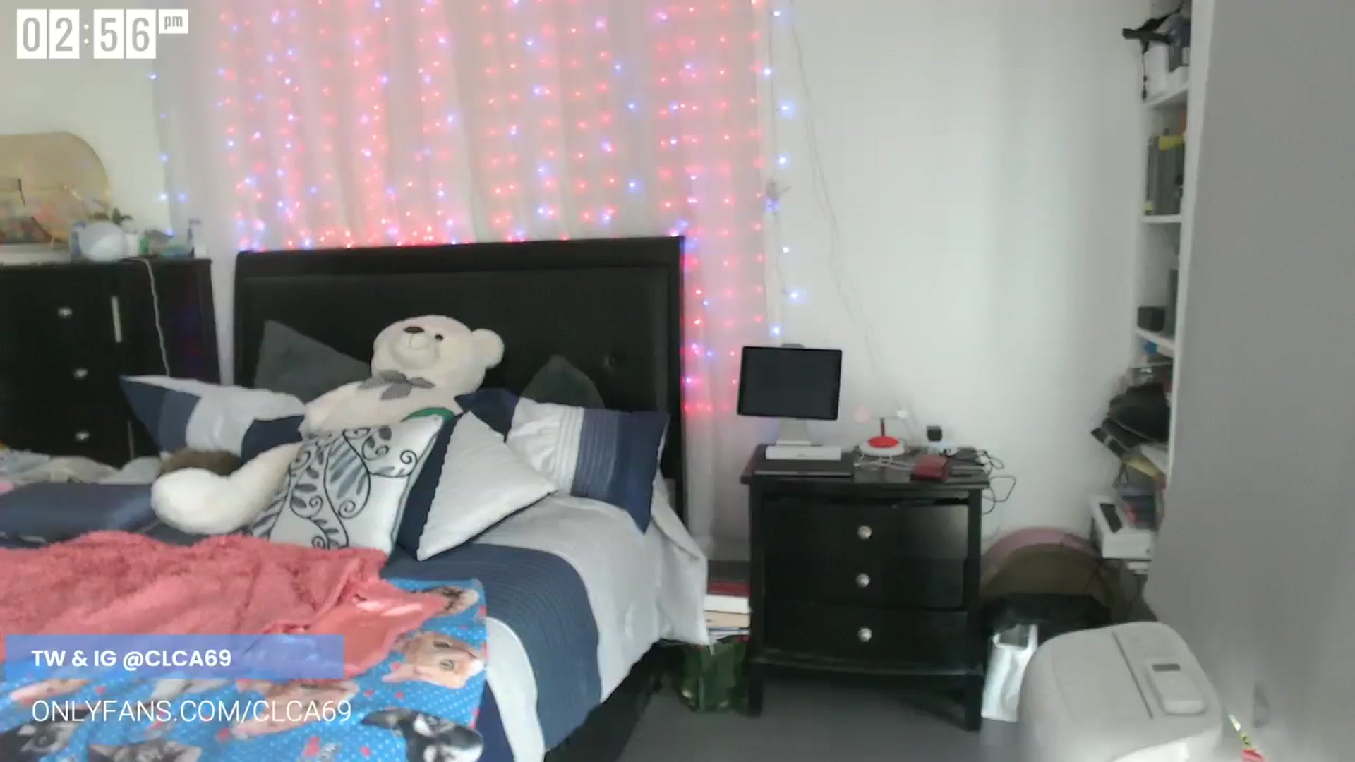 Gallery image thumbnail from Christy_Love's myfreecams stream on, 07/23/2023, 22:10 image 17 of 20