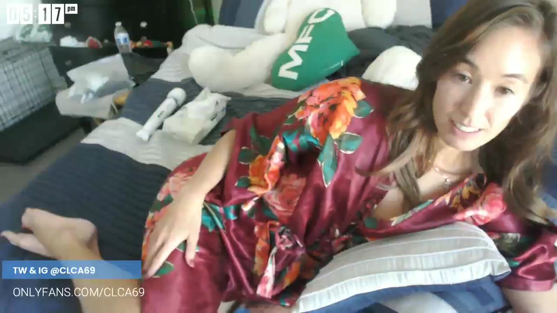 Gallery image thumbnail from Christy_Love's myfreecams stream on, 08/05/2023, 01:03 image 16 of 20