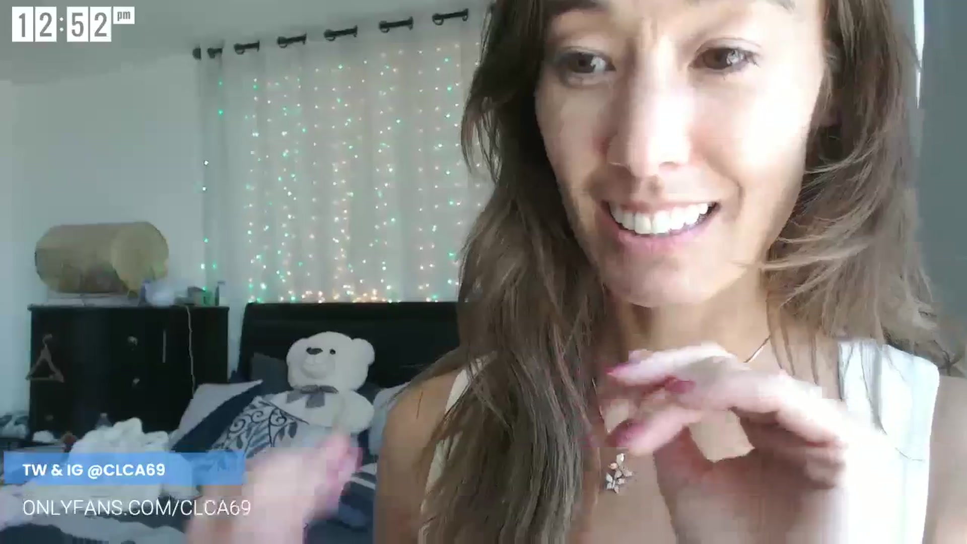 Gallery image thumbnail from Christy_Love's myfreecams stream on, 08/05/2023, 20:03 image 17 of 20