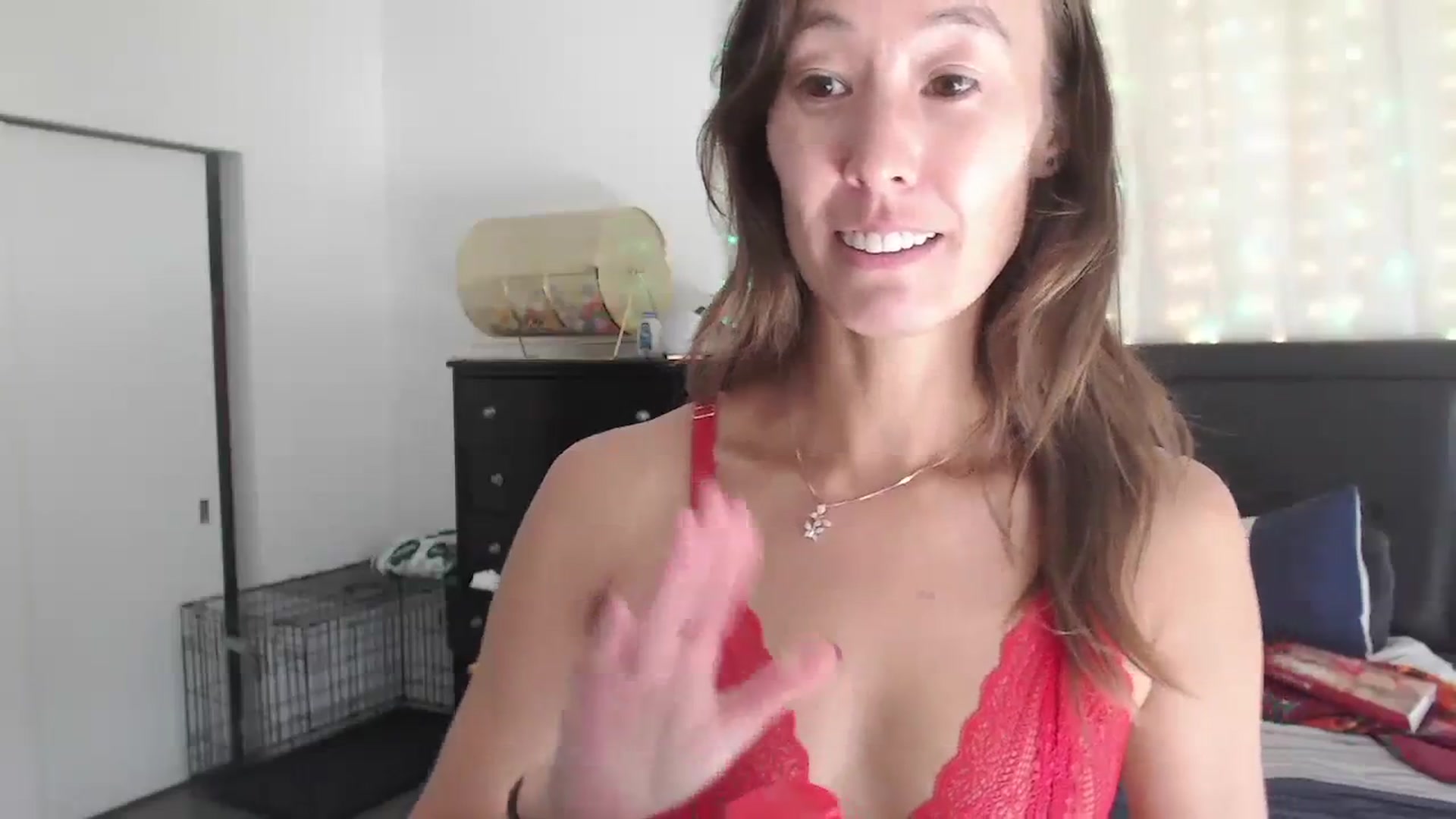 Gallery image thumbnail from Christy_Love's myfreecams stream on, 08/06/2023, 17:20 image 7 of 20