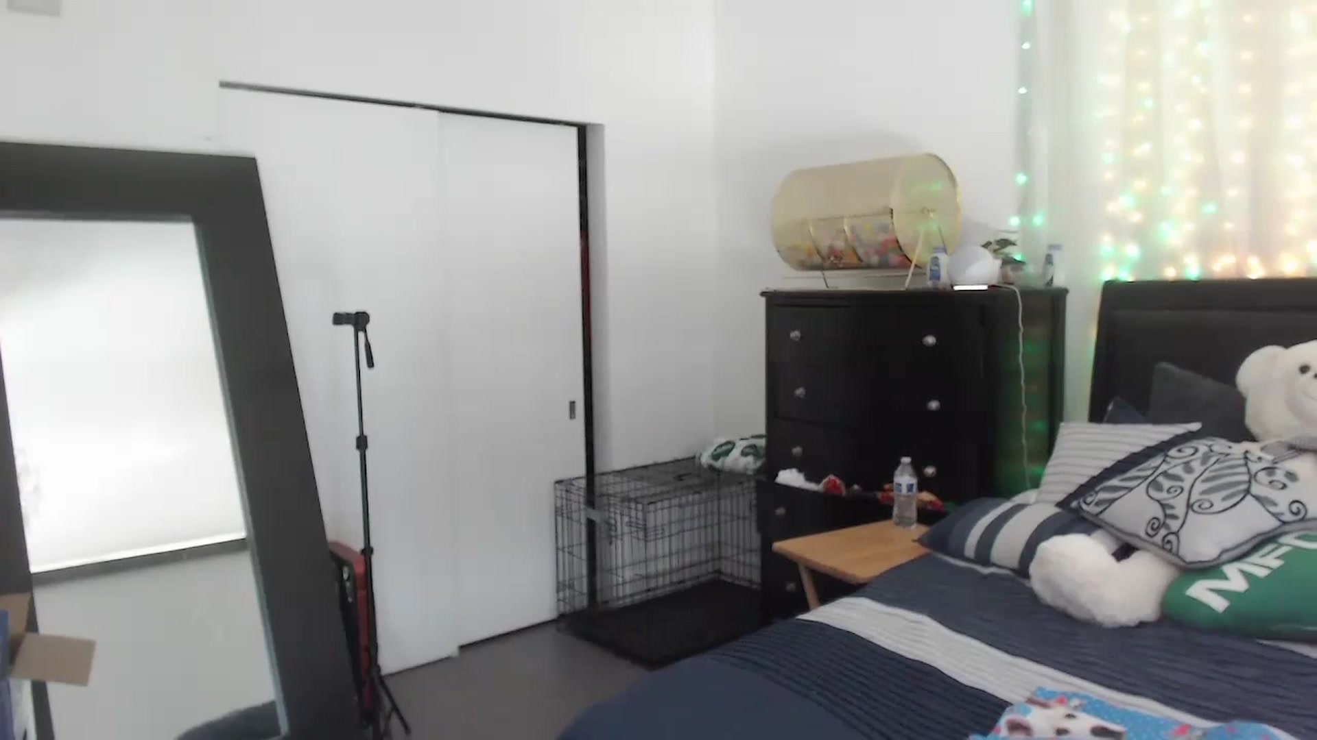 Gallery image thumbnail from Christy_Love's myfreecams stream on, 08/06/2023, 17:20 image 18 of 20
