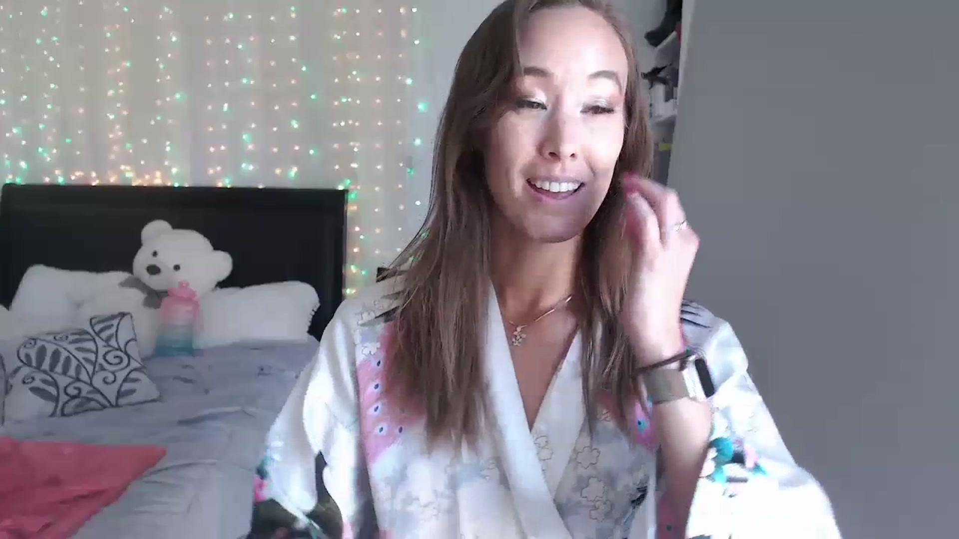 Gallery image thumbnail from Christy_Love's myfreecams stream on, 08/17/2023, 22:37 image 7 of 20