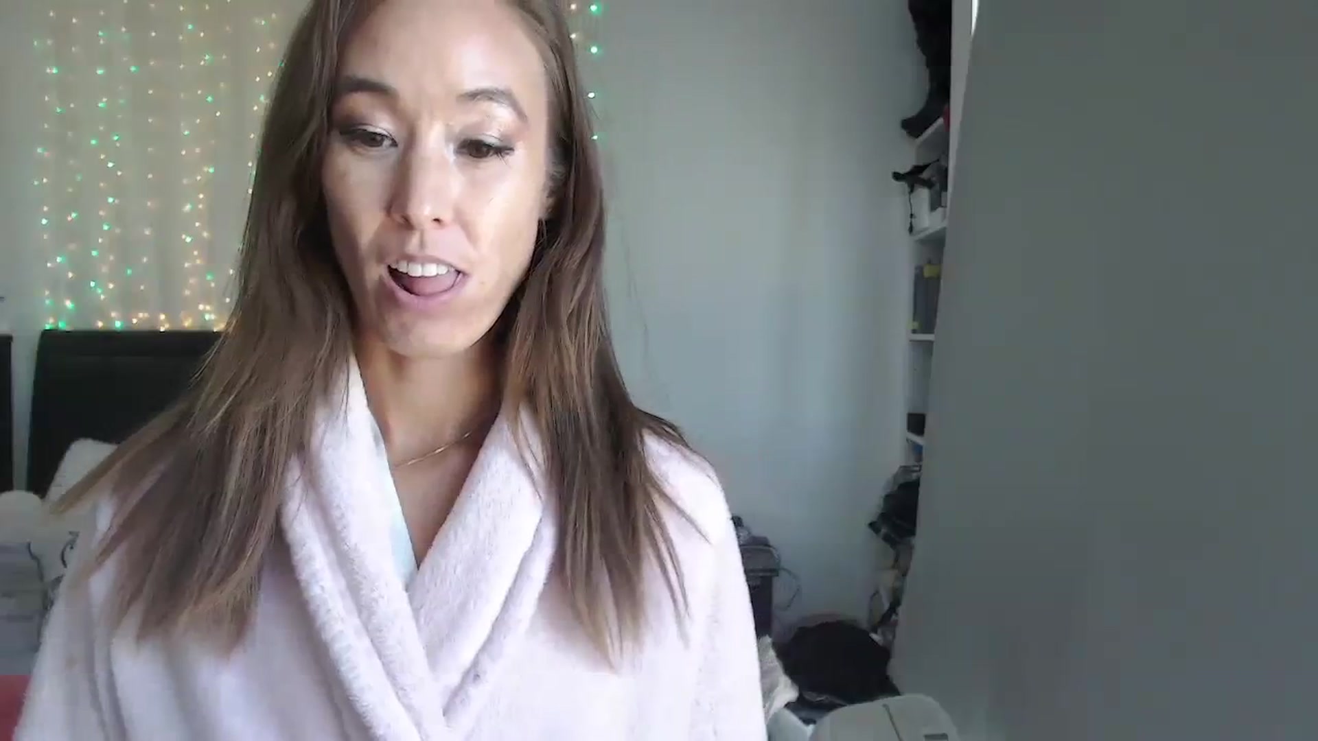 Gallery image thumbnail from Christy_Love's myfreecams stream on, 08/17/2023, 22:37 image 16 of 20