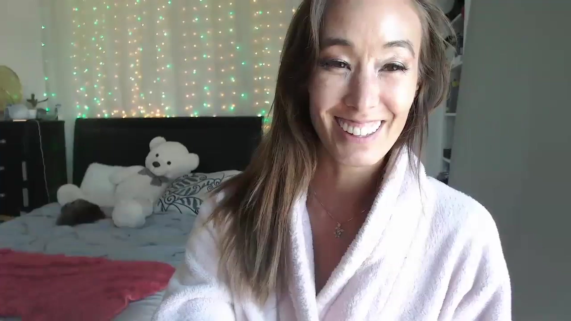 Gallery image thumbnail from Christy_Love's myfreecams stream on, 08/18/2023, 24:03 image 11 of 20