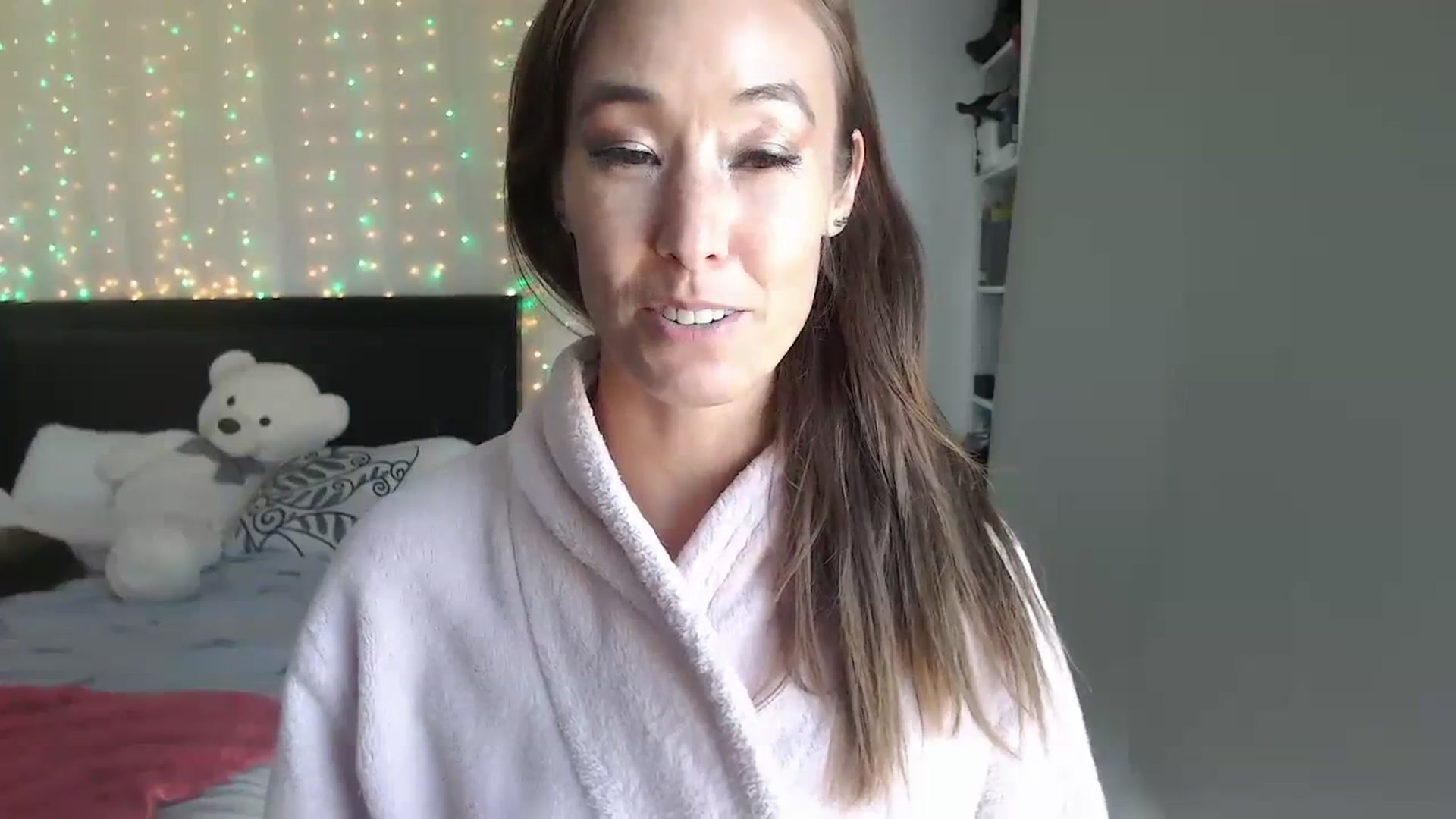 Gallery image thumbnail from Christy_Love's myfreecams stream on, 08/18/2023, 24:03 image 18 of 20