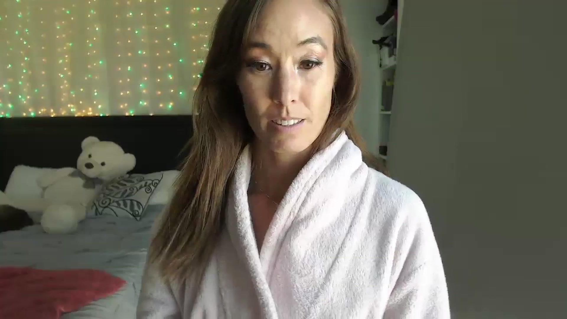 Gallery image thumbnail from Christy_Love's myfreecams stream on, 08/18/2023, 24:03 image 16 of 20