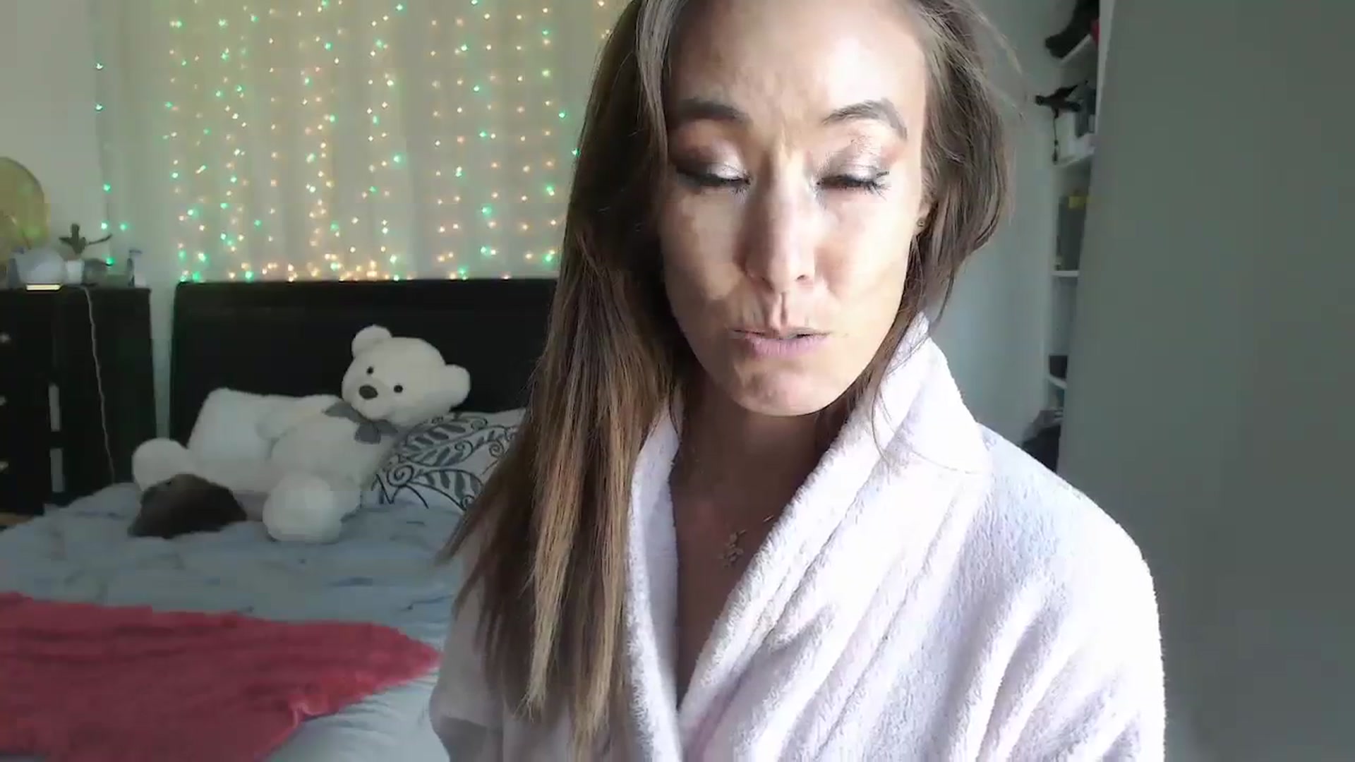 Gallery image thumbnail from Christy_Love's myfreecams stream on, 08/18/2023, 24:03 image 10 of 20