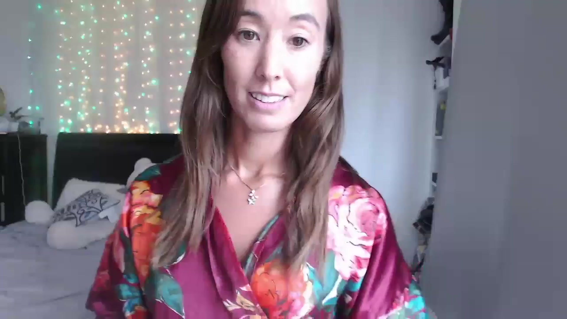 Gallery image thumbnail from Christy_Love's myfreecams stream on, 08/20/2023, 21:10 image 6 of 20