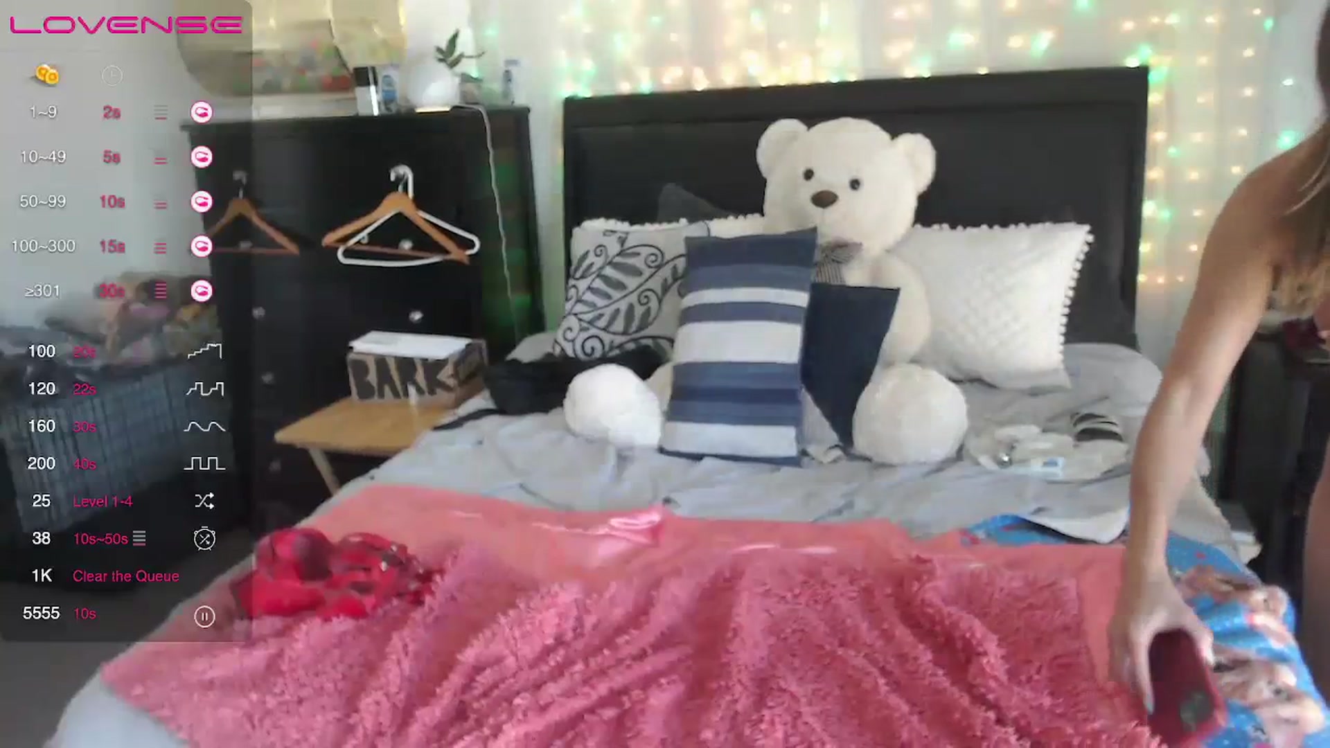 Gallery image thumbnail from Christy_Love's myfreecams stream on, 08/28/2023, 24:04 image 18 of 20