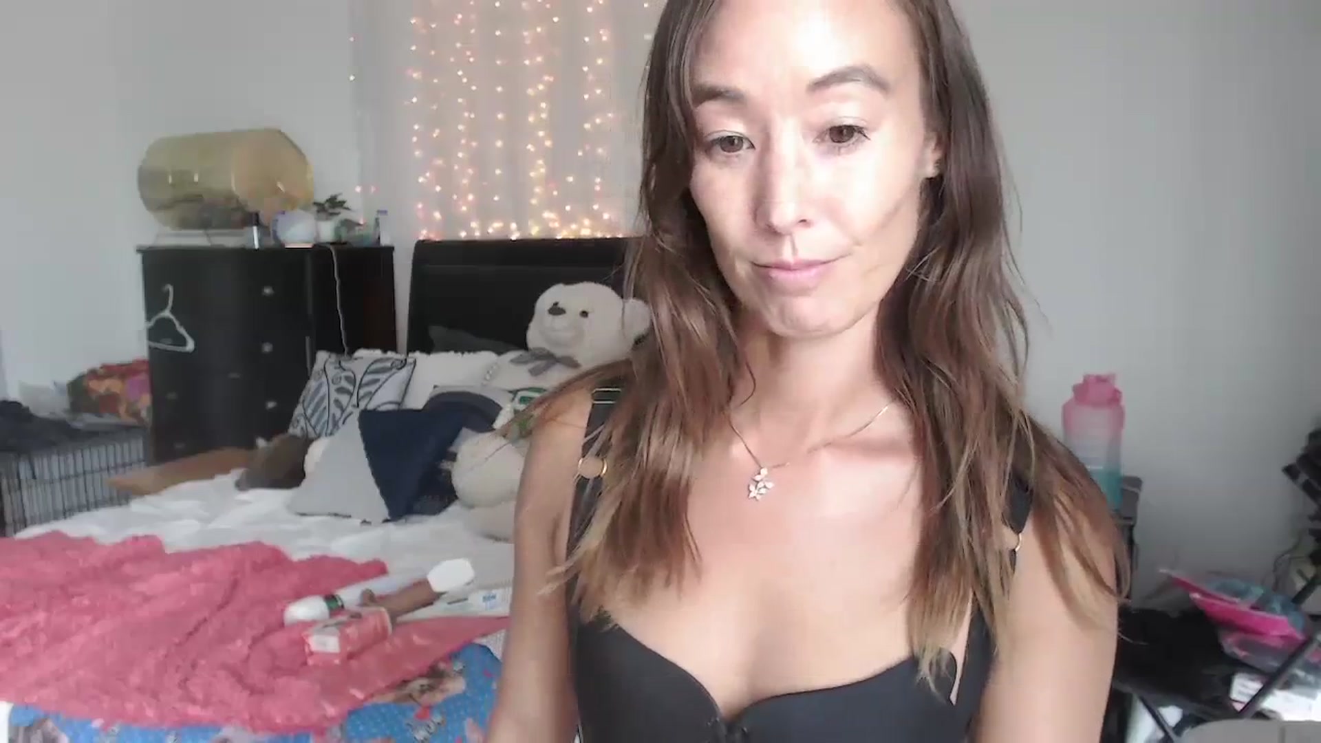 Gallery image thumbnail from Christy_Love's myfreecams stream on, 09/03/2023, 23:15 image 7 of 20