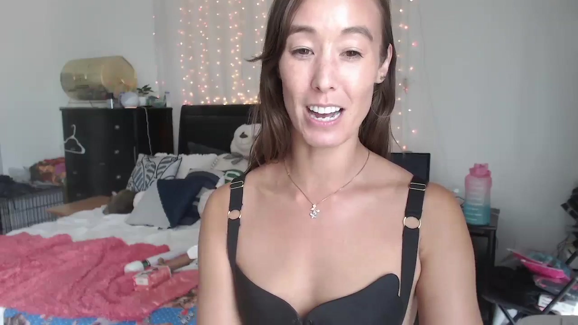 Gallery image thumbnail from Christy_Love's myfreecams stream on, 09/03/2023, 23:15 image 10 of 20